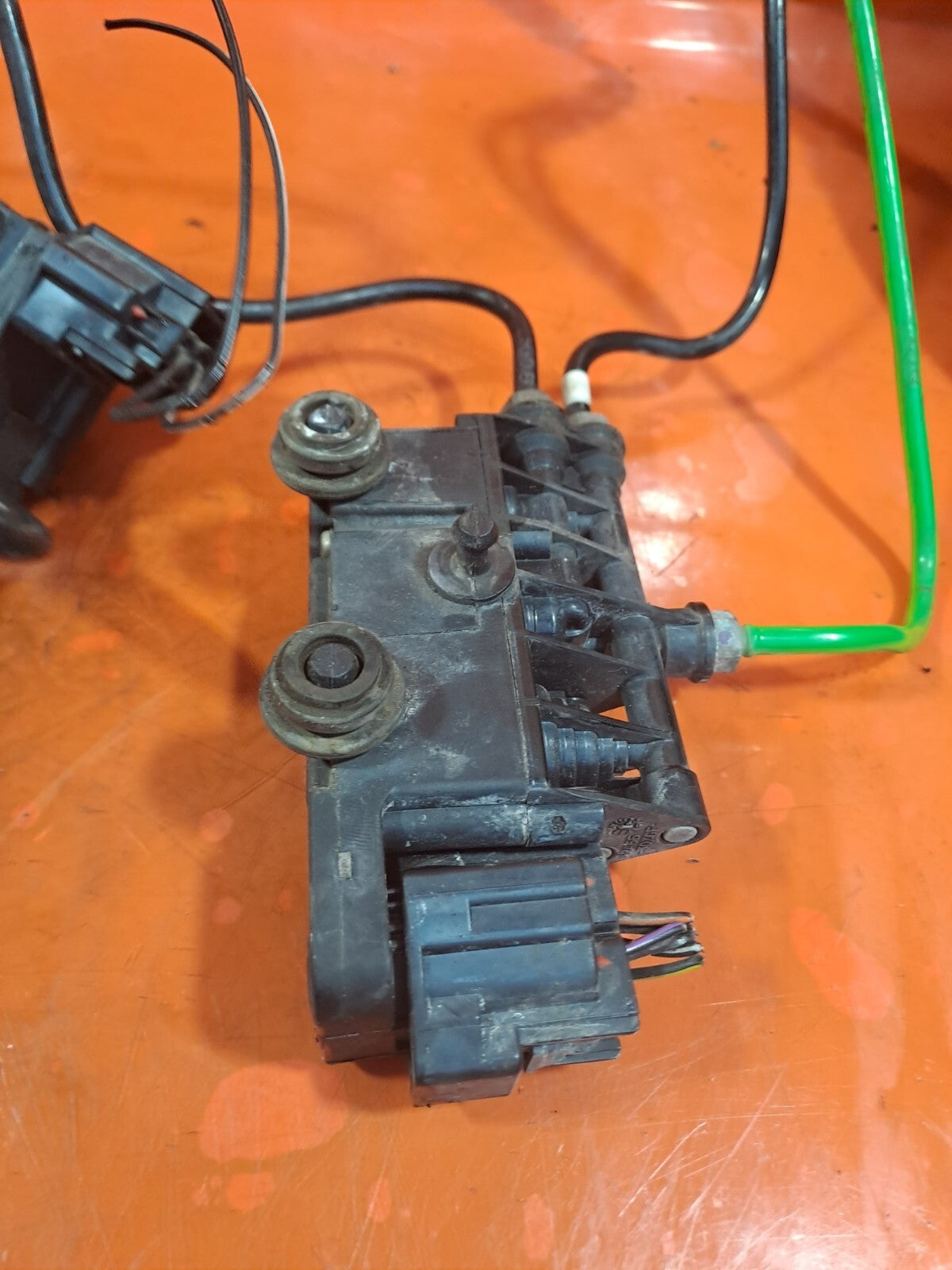 ✅2011 LAND ROVER DISCOVERY 4 L319 3.0D AIR SUSPENSION VALVE BLOCK +WARRANTY A239 - Image 2