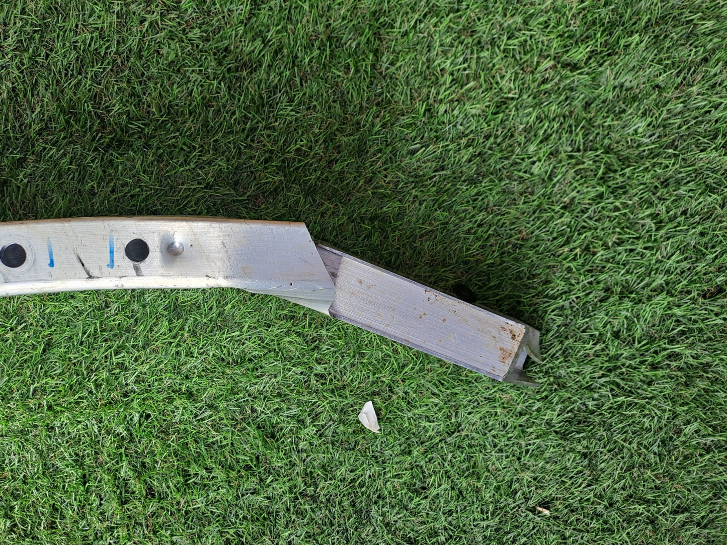 2024 TESLA MODEL 3 LONG FRONTBUMPER REINFORCEMENT CRASH BAR DENTED 1741047-00-F - Image 12