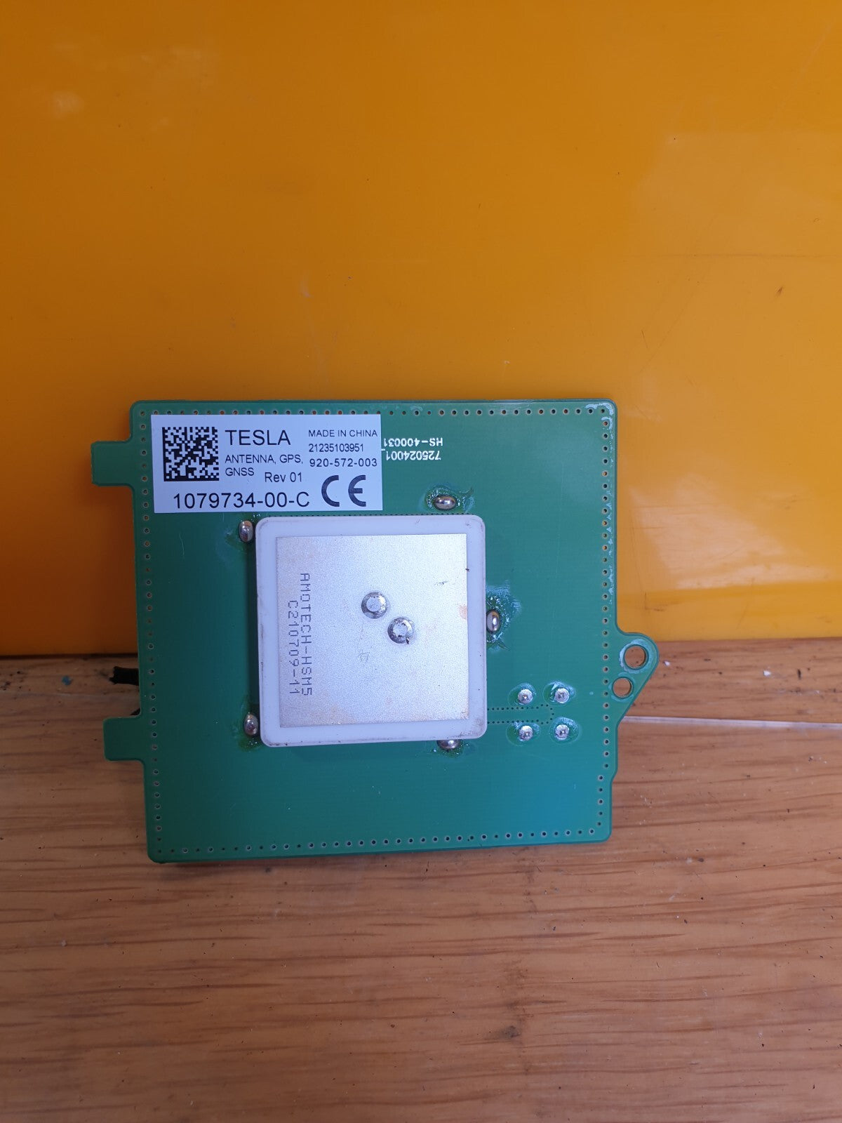 ✅2022 TESLA MODEL Y GPS ANTENNA 1079734-00-C + WARRANTY A172 - Image 1