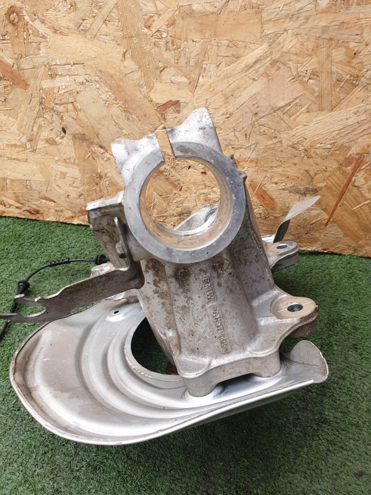 BMW Z4 G29 sDrive20i 2.0 PETROL 2023 FRONT LEFT WHEEL HUB SPINDLE 6871337 621654 - Image 12