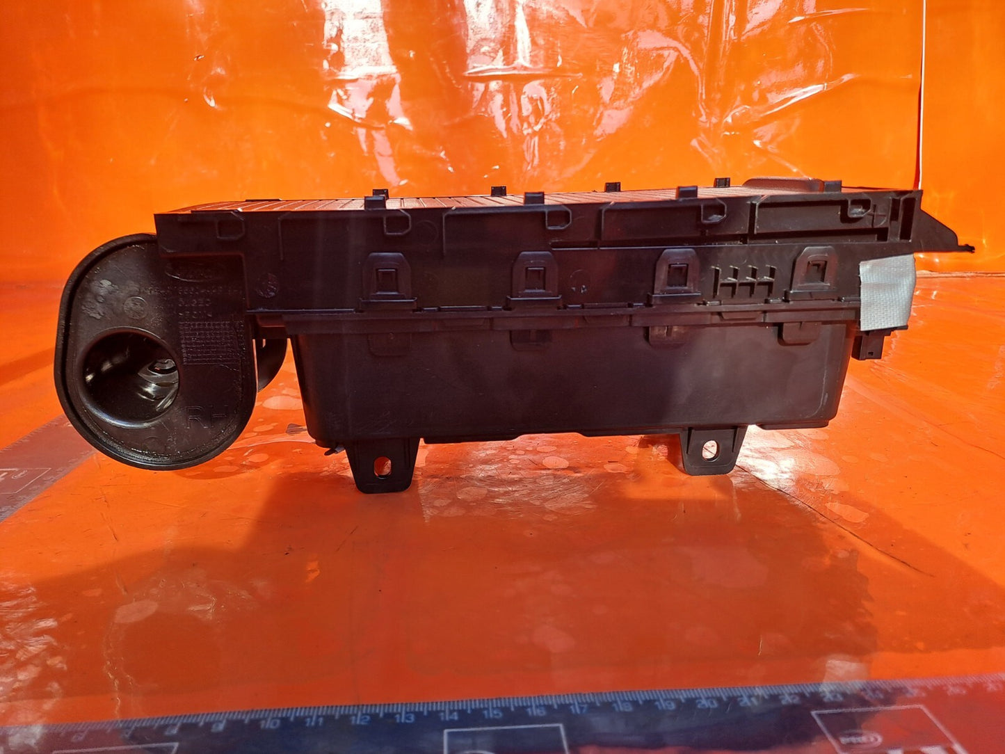✅FORD FOCUS ST-LINE 1.0 PETROL 2024 CENTRE CONSOLE STORAGE COMPARTMENT A267 - Image 9