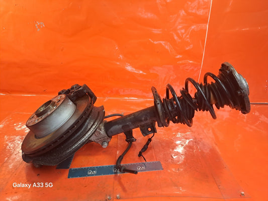 ✅BMW 218I SPORT F22 1.5 PETROL 2017 FRONT RIGHT SUSPENSION LEG HUB 6873721 A306 - Image 2