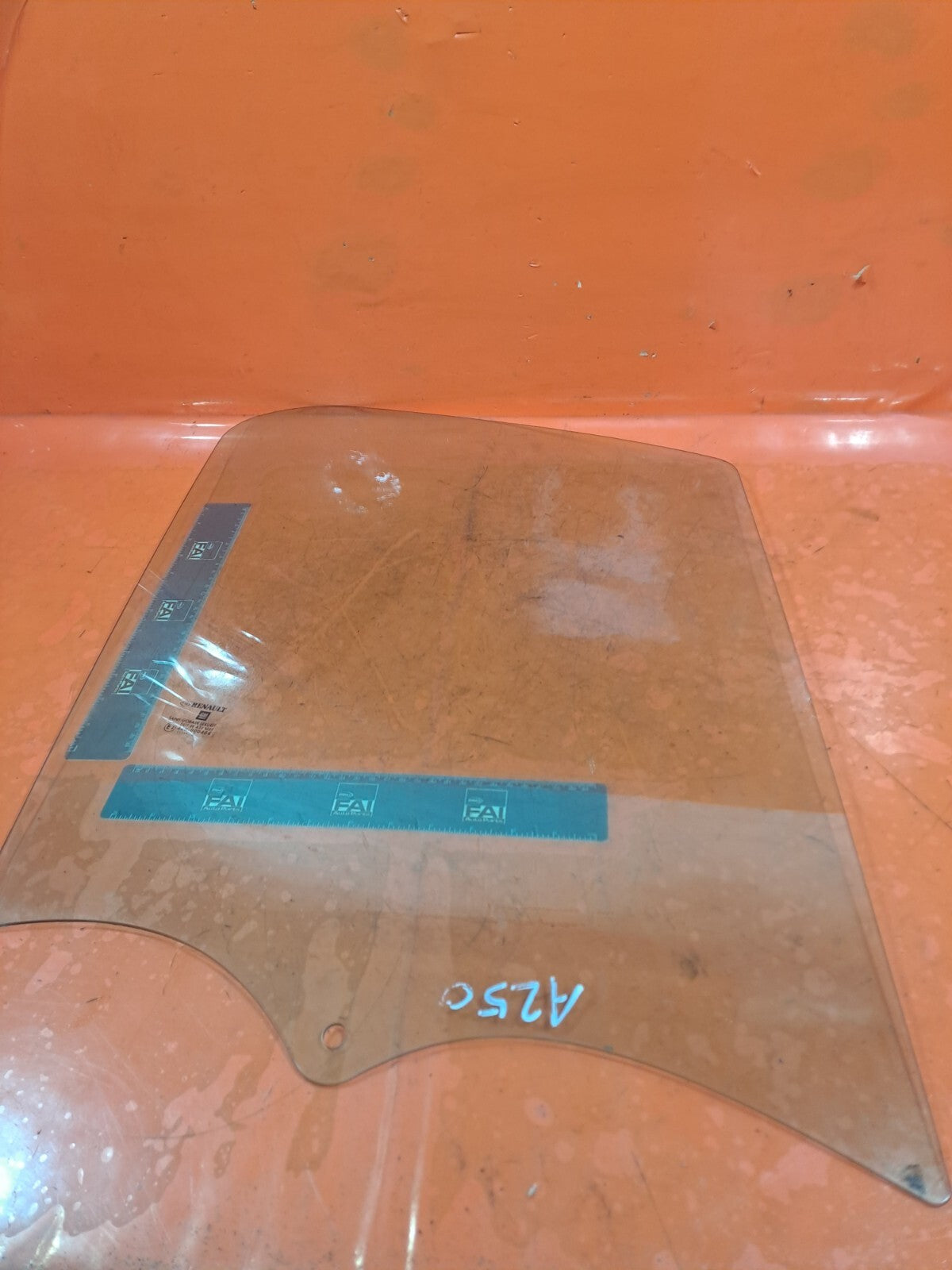 ✅RENAULT TRAFIC MK3 Sl27 1.6 DIESEL 2015 FRONT RIGHT DOOR WINDOW GLASS 43R000464 - Image 3