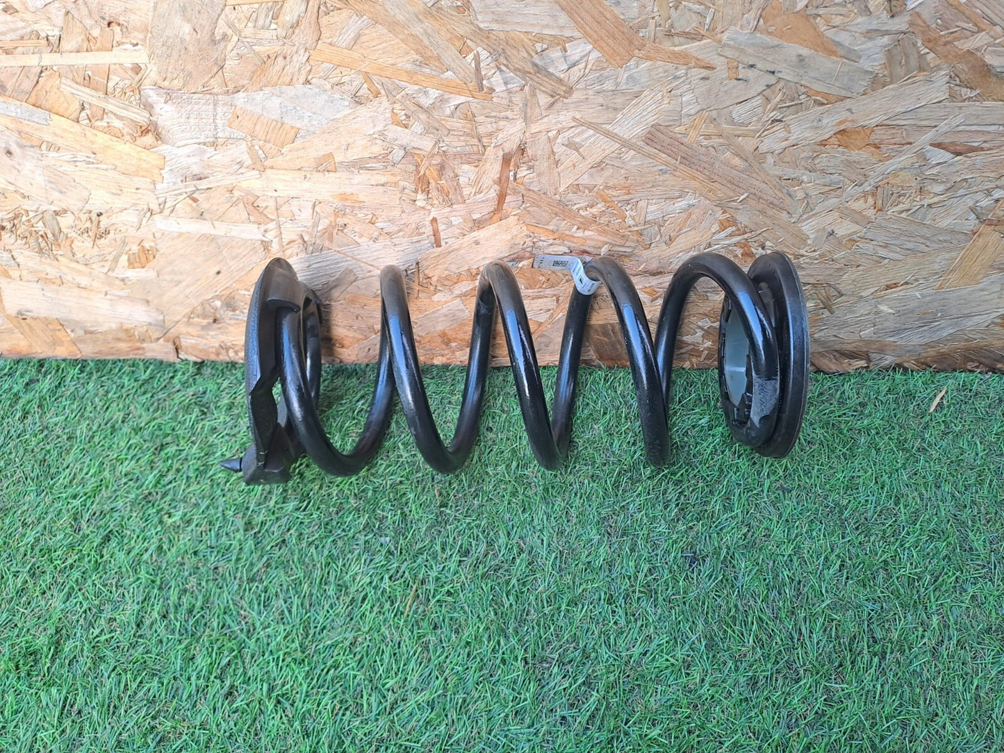 2024 TESLA MODEL 3 LONG REAR LEFT COIL SPRING 1344472-00-B + WARRANTY A207 - Image 3