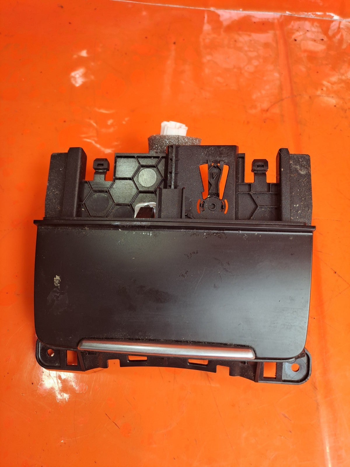 ✅Audi Q5 S Line 2012 2.0 Diesel FRONT AHSTRAY CONSOLE 8K0857951 Warranty A291 - Image 3