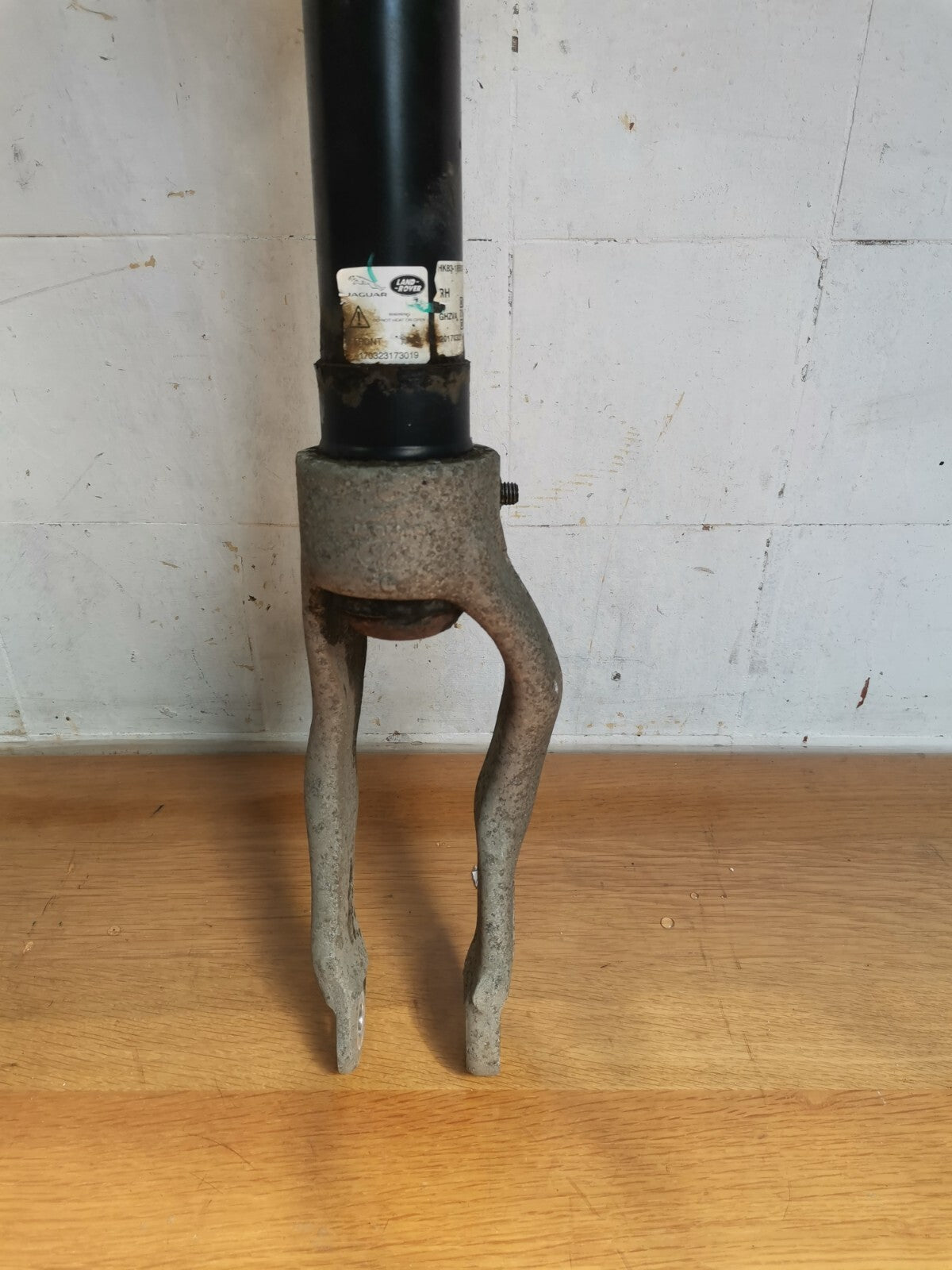 JAGUAR F-PACE X761 3.0 PETROL 2017 FRONT RIGHT SHOCK ABSORBER HK8318B037 A196 - Image 6