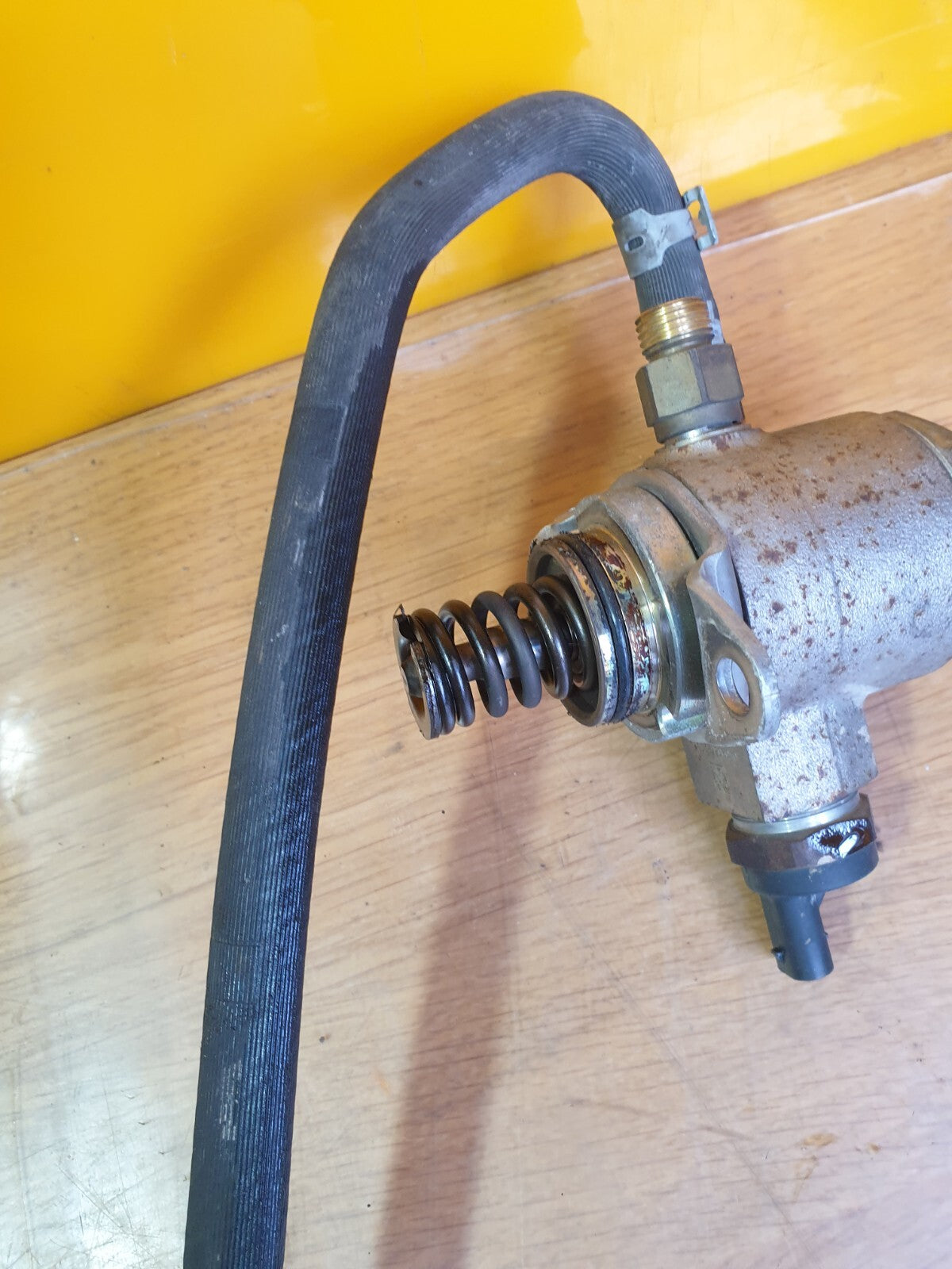 ✅AUDI A1 SPORT 1.4 PETROL 2011 HIGH PRESSURE FUEL PUMP 03C127026D Warranty A139 - Image 5