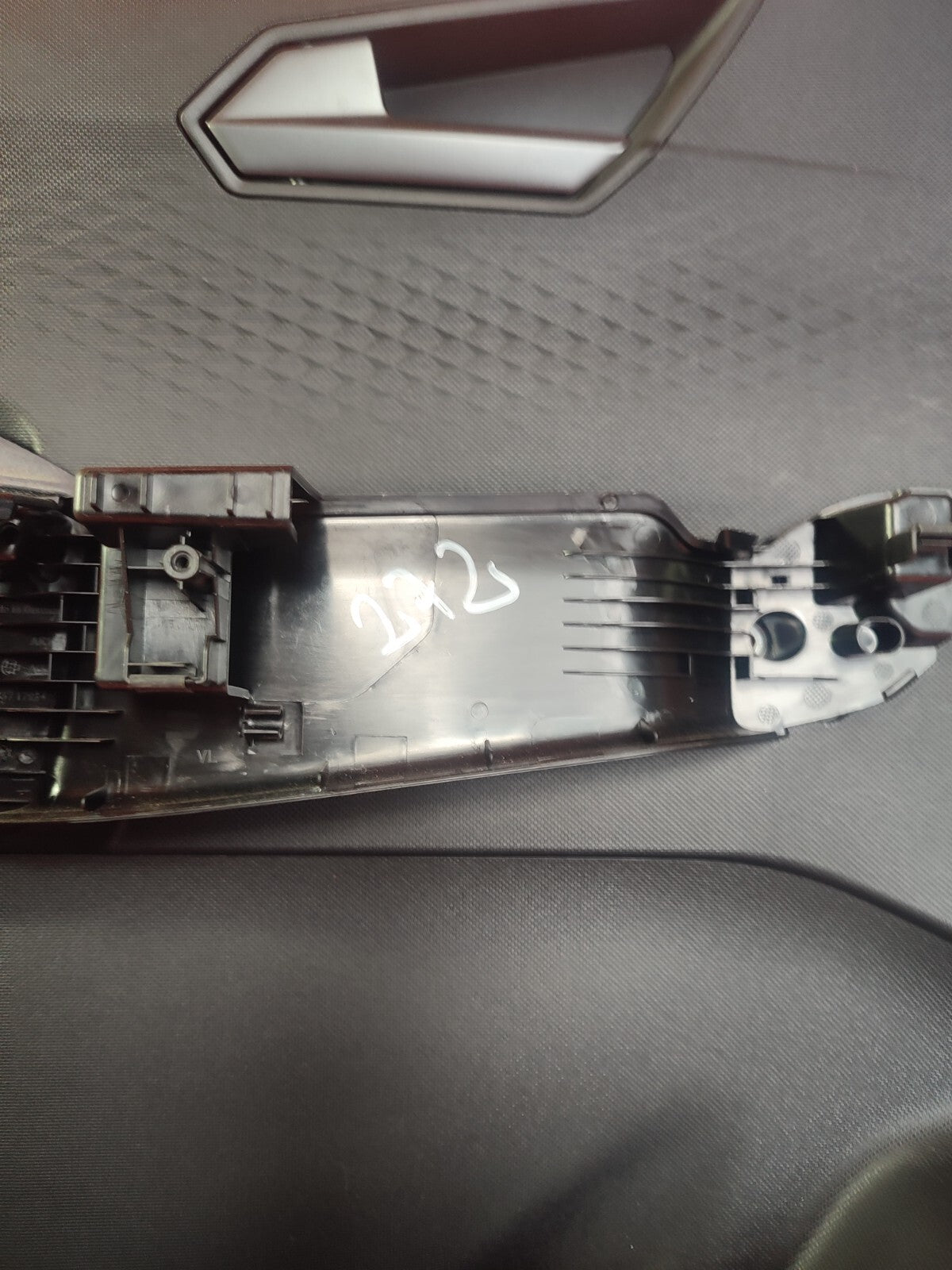 ✅CUPRA BORN V2 Ev 2023 FRONT LEFT DOOR CARD Warranty A272 - Image 6