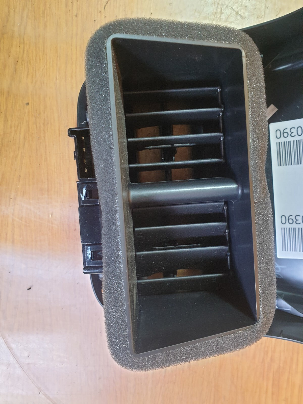 ✅2022 TESLA MODEL Y REAR AIR VENTS WITH USB 1546129-00-D + WARRANTY A172 - Image 11