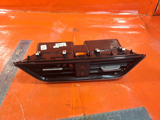 ✅SKODA KAMIQ Se 1.5 PETROL 2024 DASHBOARD CENTRE AIR VENT Warranty A319 - Image 2