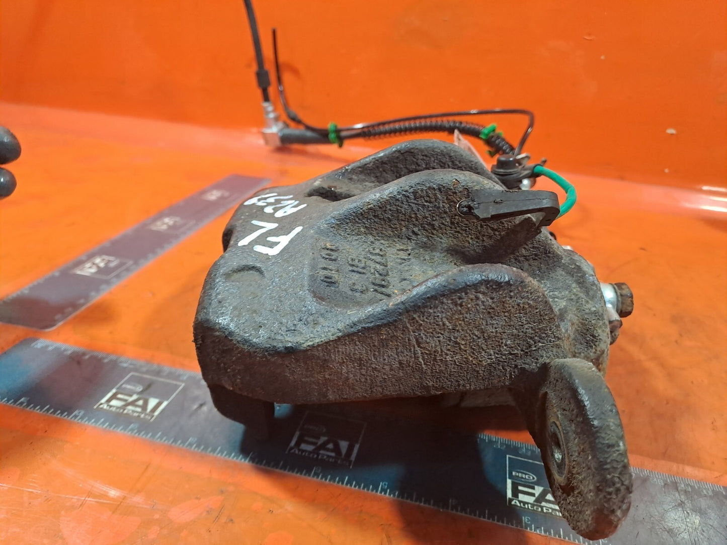 ✅2011 LAND ROVER DISCOVERY 4 L319 3.0D FRONT LEFT BRAKE CALIPER + WARRANTY A239 - Image 4