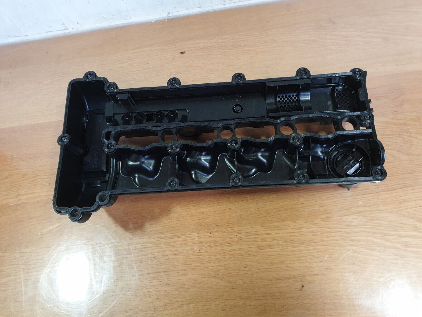 2015 MERCEDES A CLASS W176 AMG 2.1D ROCKER COVER A6510109018 + WARRANTY A047