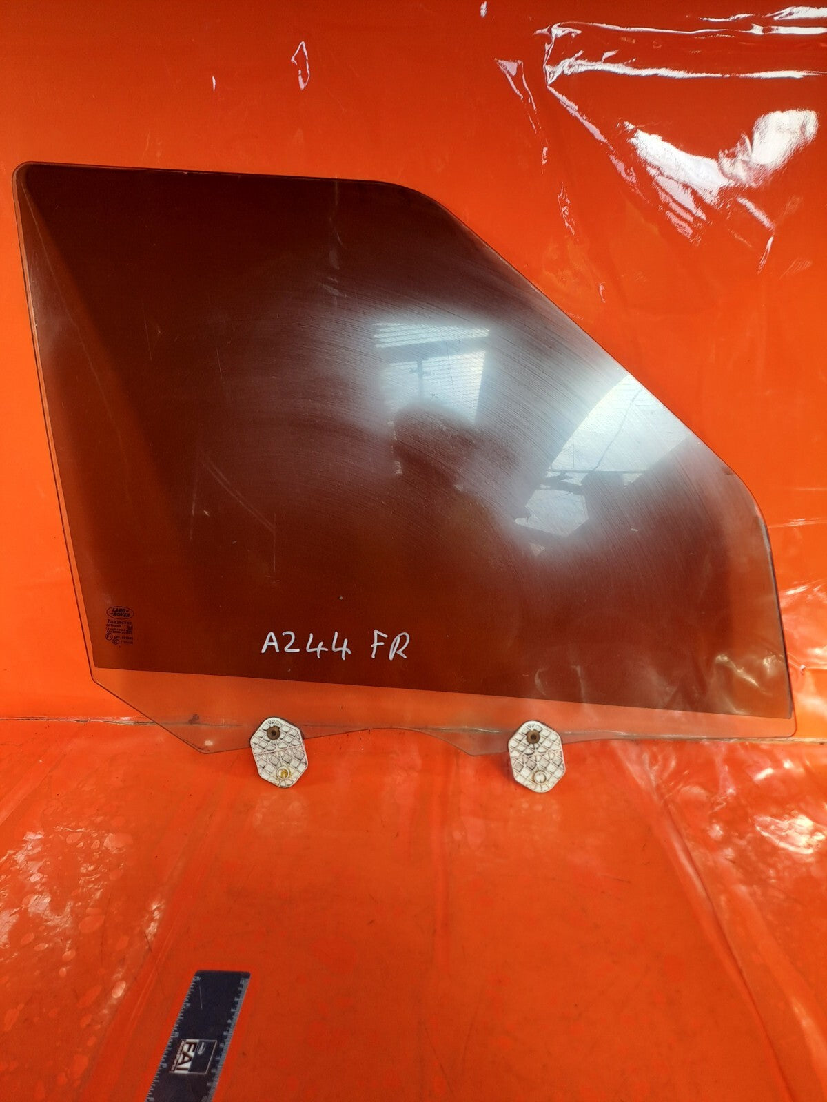 ✅LAND ROVER DISCOVERY 4 L319 3.0 DIESEL 2010 FRONT RIGHT WINDOW GLASS 43R-001605 - Image 4