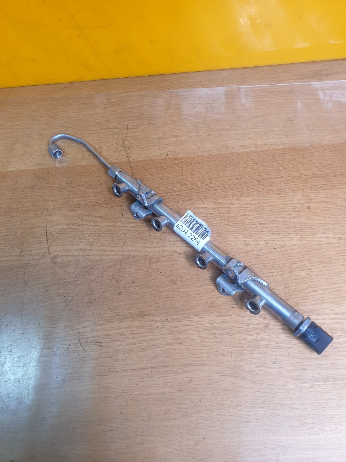 ✅AUDI A3 E-TRON 1.4 PETROL 2015 FUEL RAIL 04E133320D Warranty A204 - Image 1