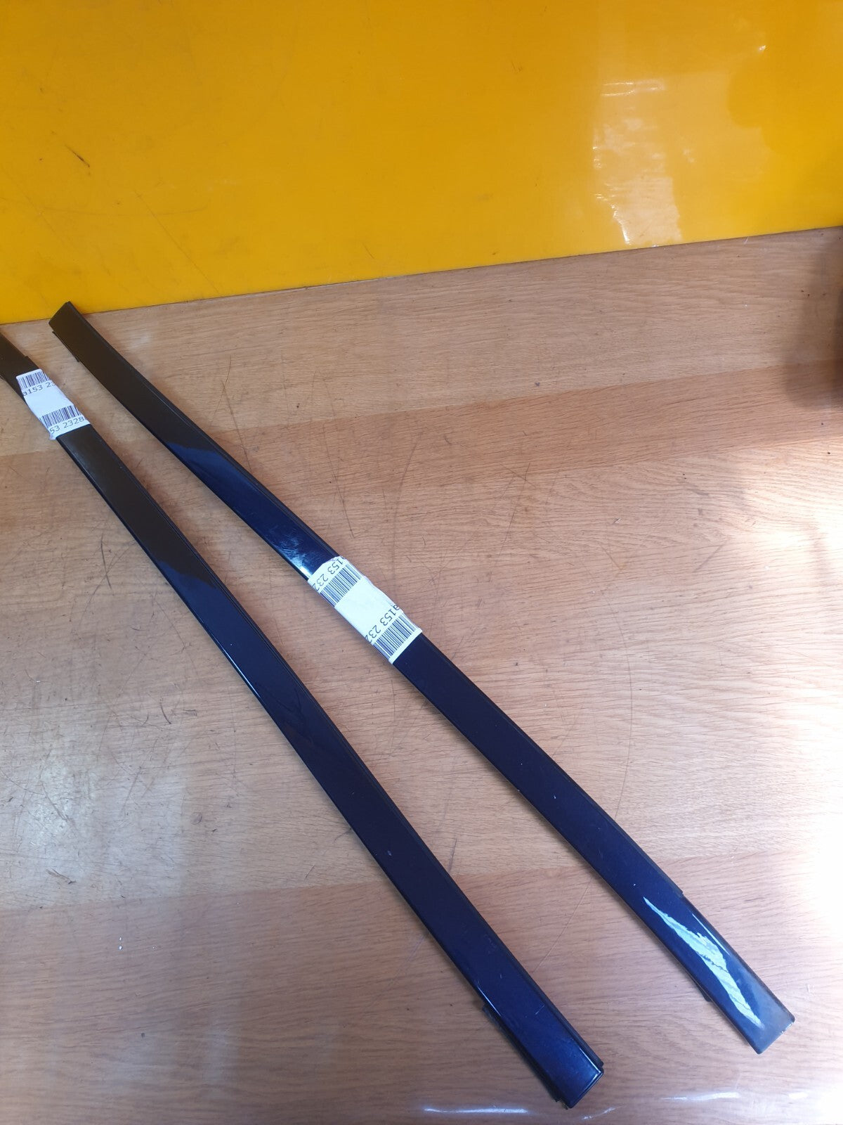 ✅2014 BMW 5 SERIES F11 4.4P WINDSCREEN MOULDING TRIM PAIR 7362463 7362464 A153 - Image 10