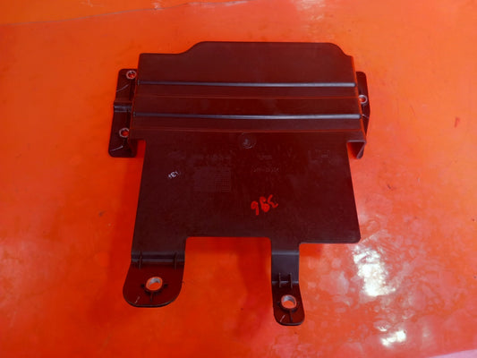 Land Rover Defender L663 3.0 Diesel 2025 Left Interior Part M8B2112D75AA A396 - Image 2