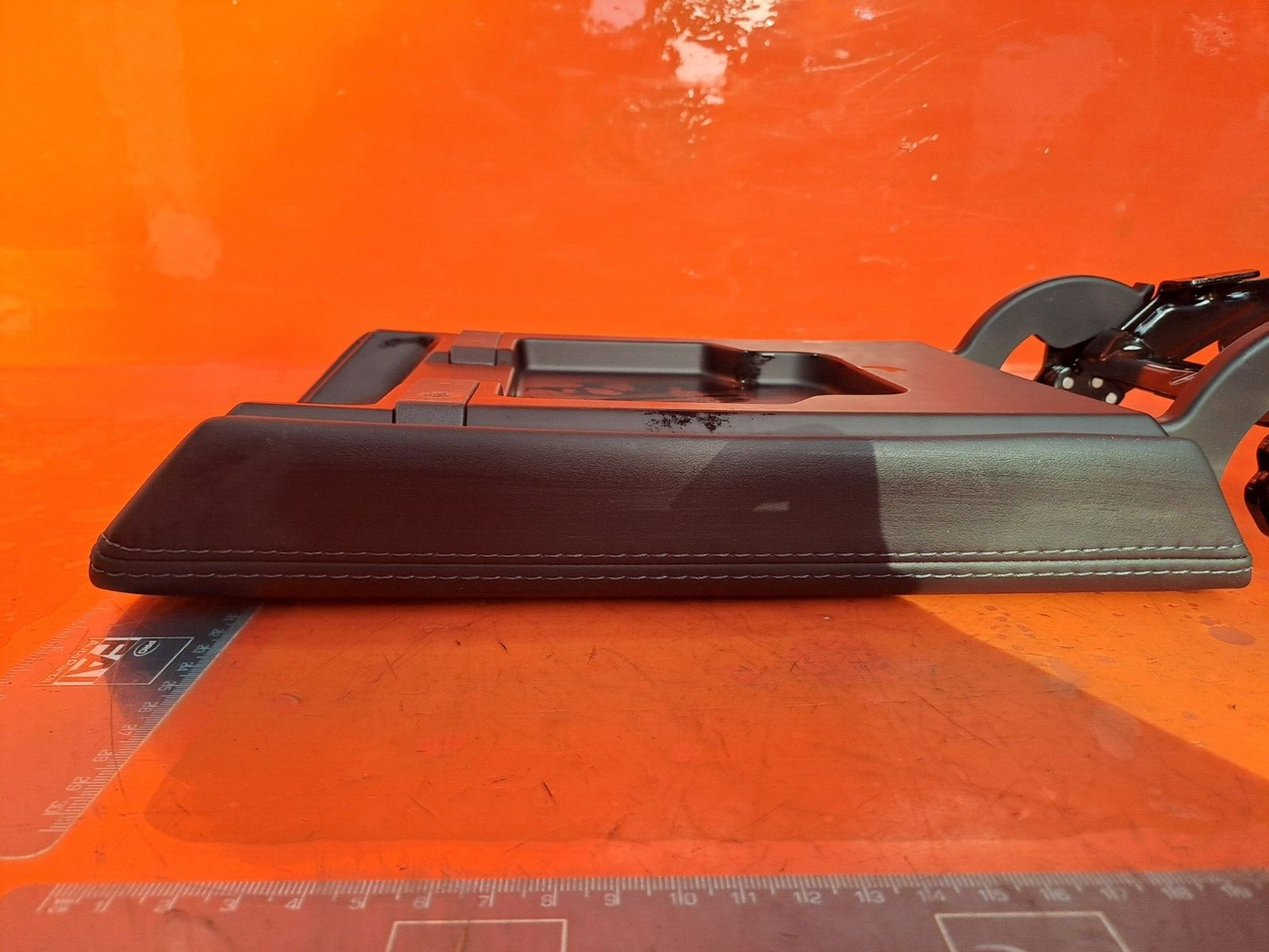 TESLA Model 3 Long 2024 CENTRE CONSOLE ARM REST Warranty A207 - Image 10