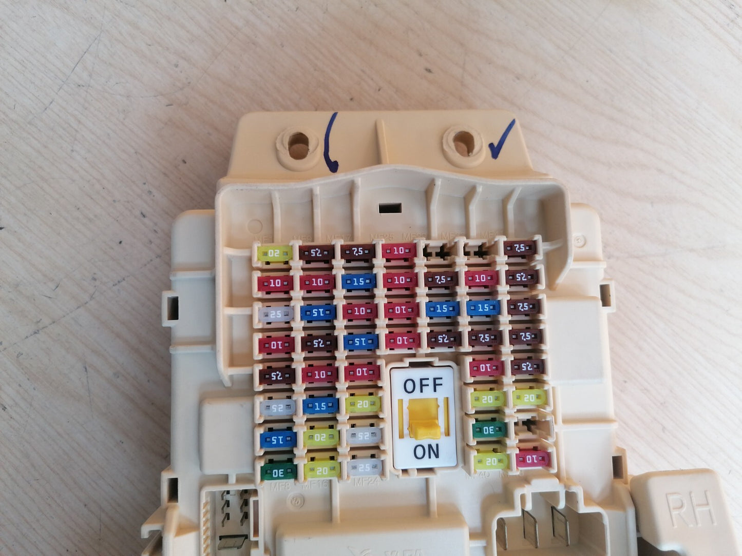 KIA SOUL MK2 1.6 PETROL 2016 FUSE BOX 91950B2562 X00 - Image 6