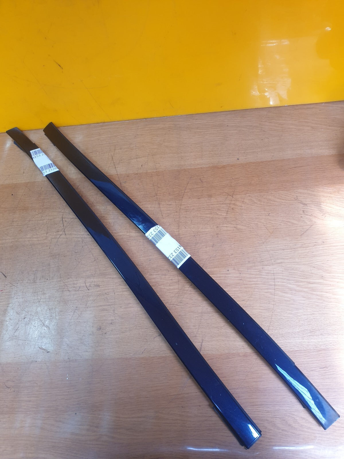 ✅2014 BMW 5 SERIES F11 4.4P WINDSCREEN MOULDING TRIM PAIR 7362463 7362464 A153 - Image 11