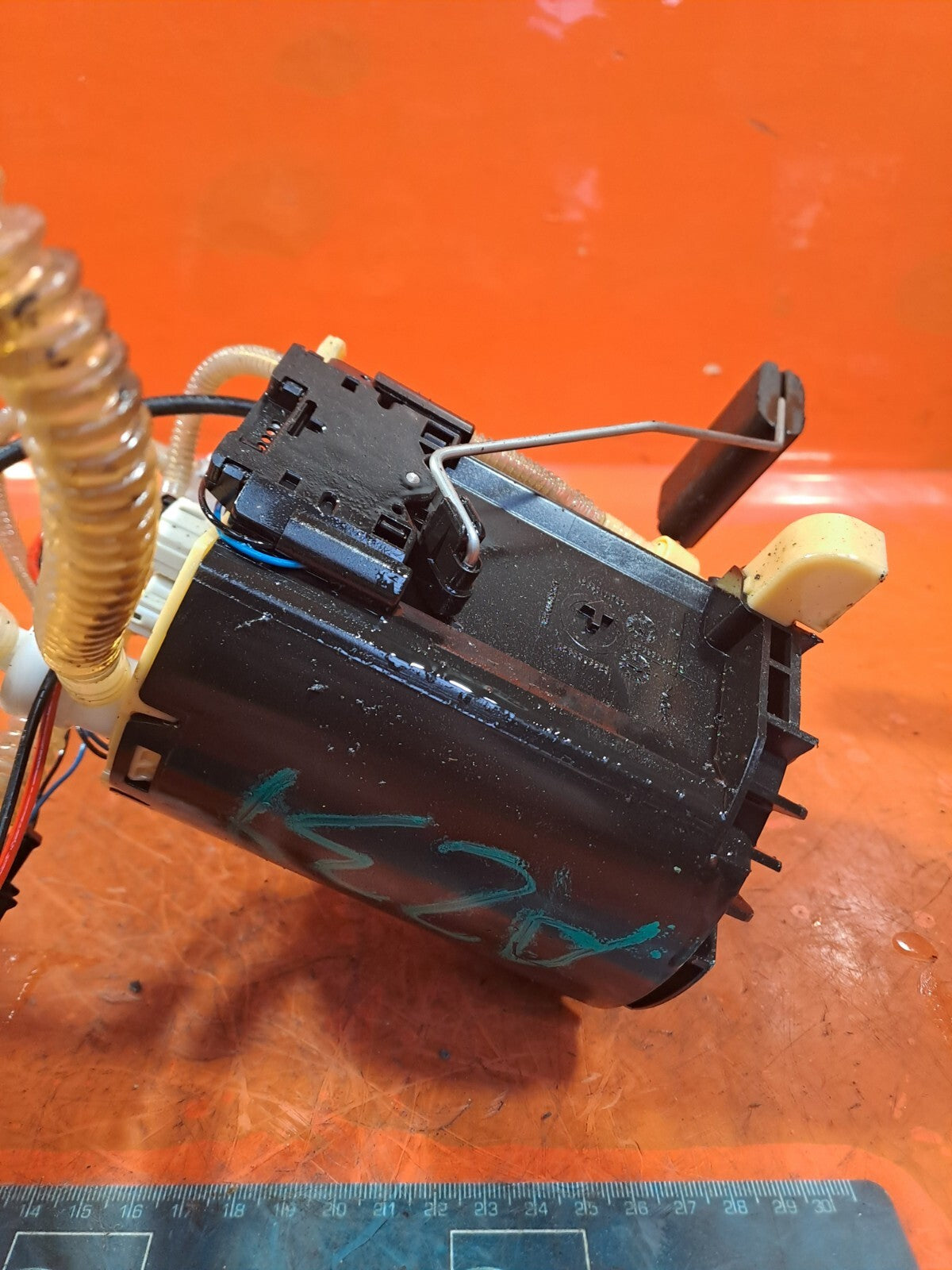 ✅2011 LAND ROVER DISCOVERY 4 L319 3.0D FUEL PUMP SENDER UNIT AH22-9039-BD A239 - Image 11
