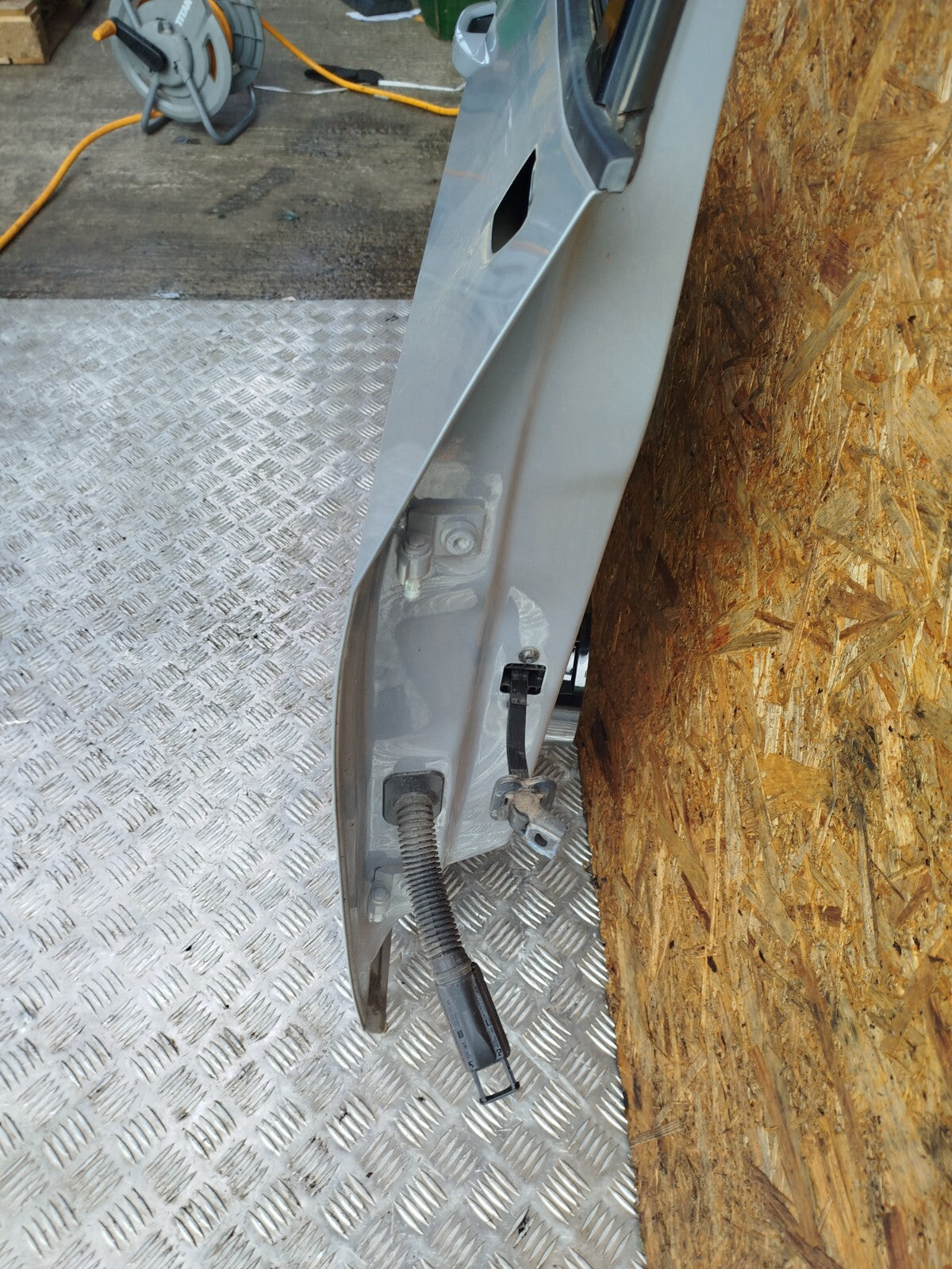 ✅CUPRA BORN V2 Ev 2023 FRONT RIGHT DOOR GREY Warranty A272 - Image 7