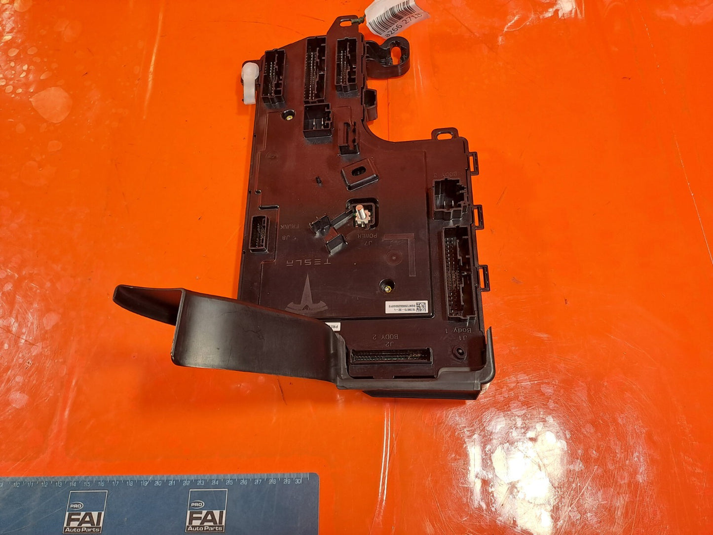✅2020 TESLA MODEL 3 BODY CONTROL MODULE BCM 107867332L + WARRANTY A266 - Image 2