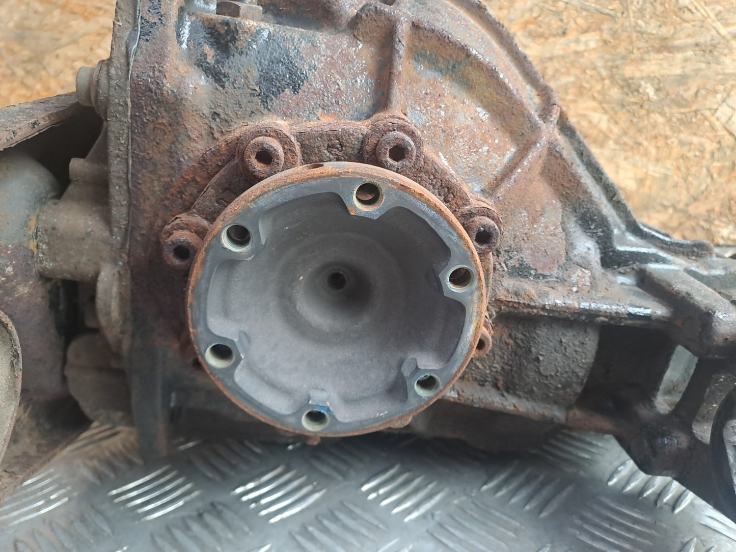 ✅SSANGYONG RODIUS TURISMO 2.2 DIESEL 2017 REAR DIFF DIFFERENTIAL K4311521020 - Image 12