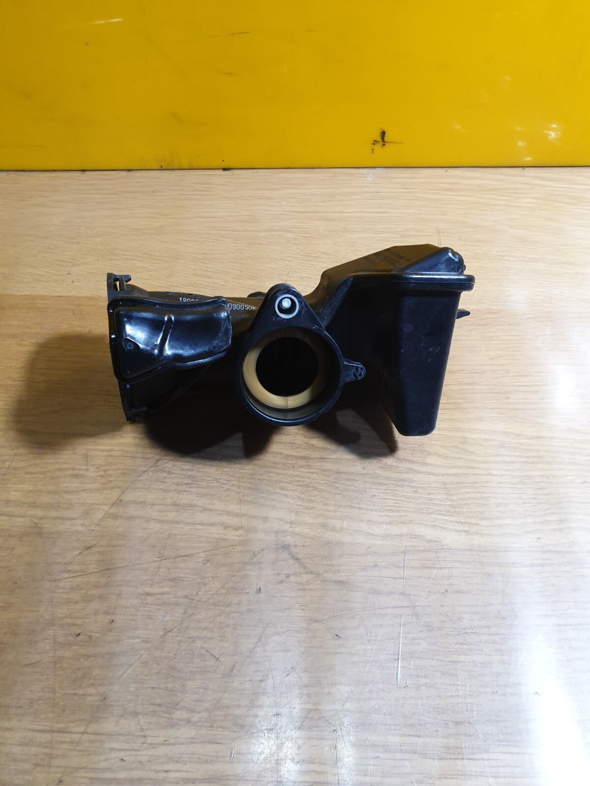 ✅SKODA FABIA MONTE CARLO 1.0 PETROL 2018 TURBO AIR INTAKE ELBOW PIPE 04C129656L - Image 3
