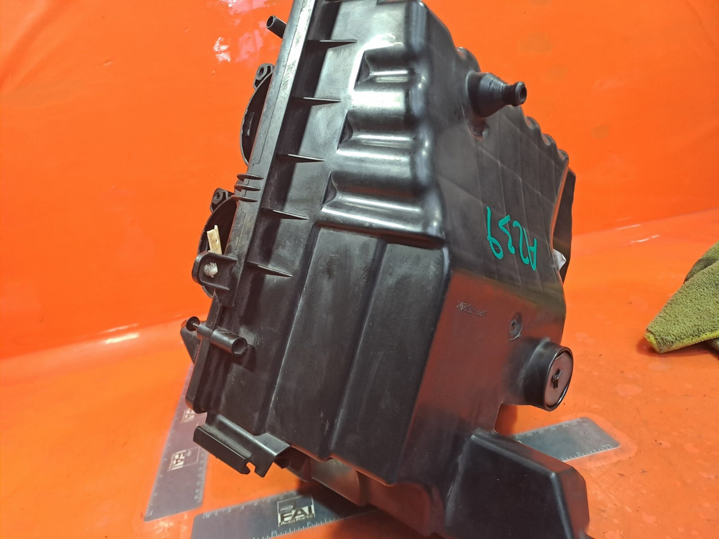 ✅2011 LAND ROVER DISCOVERY 4 L319 3.0D AIR FILTER BOX PHB500182 + WARRANTY A239 - Image 12
