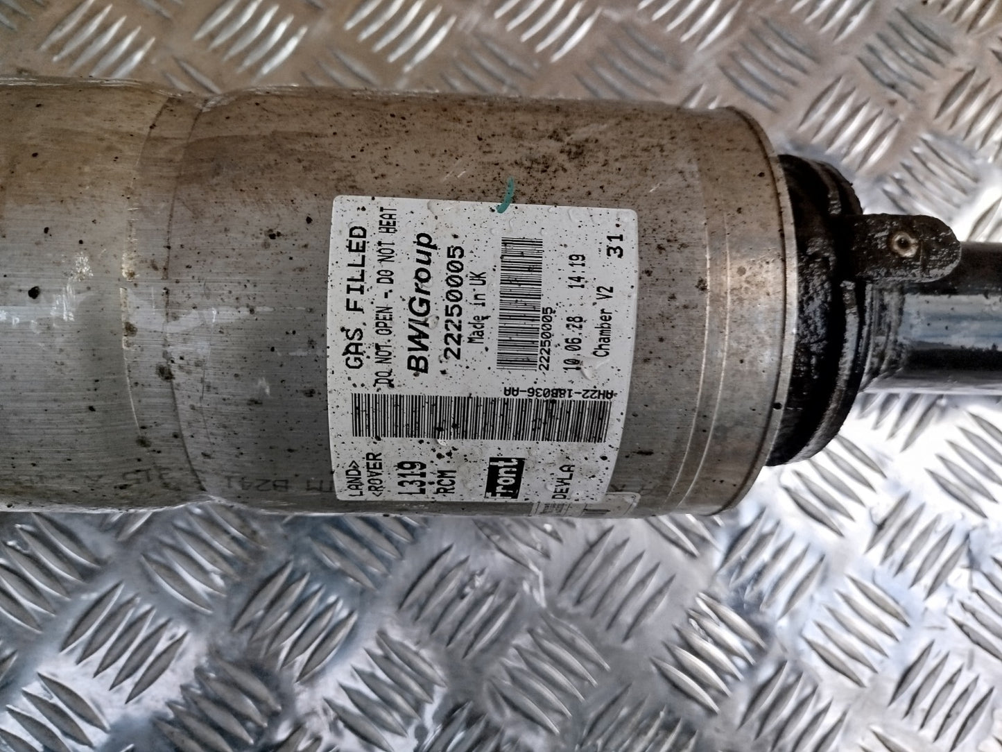 ✅Land Rover Discovery 4 L319 2010 3.0 D Front Right Air Strut Shock Absorber - Image 3