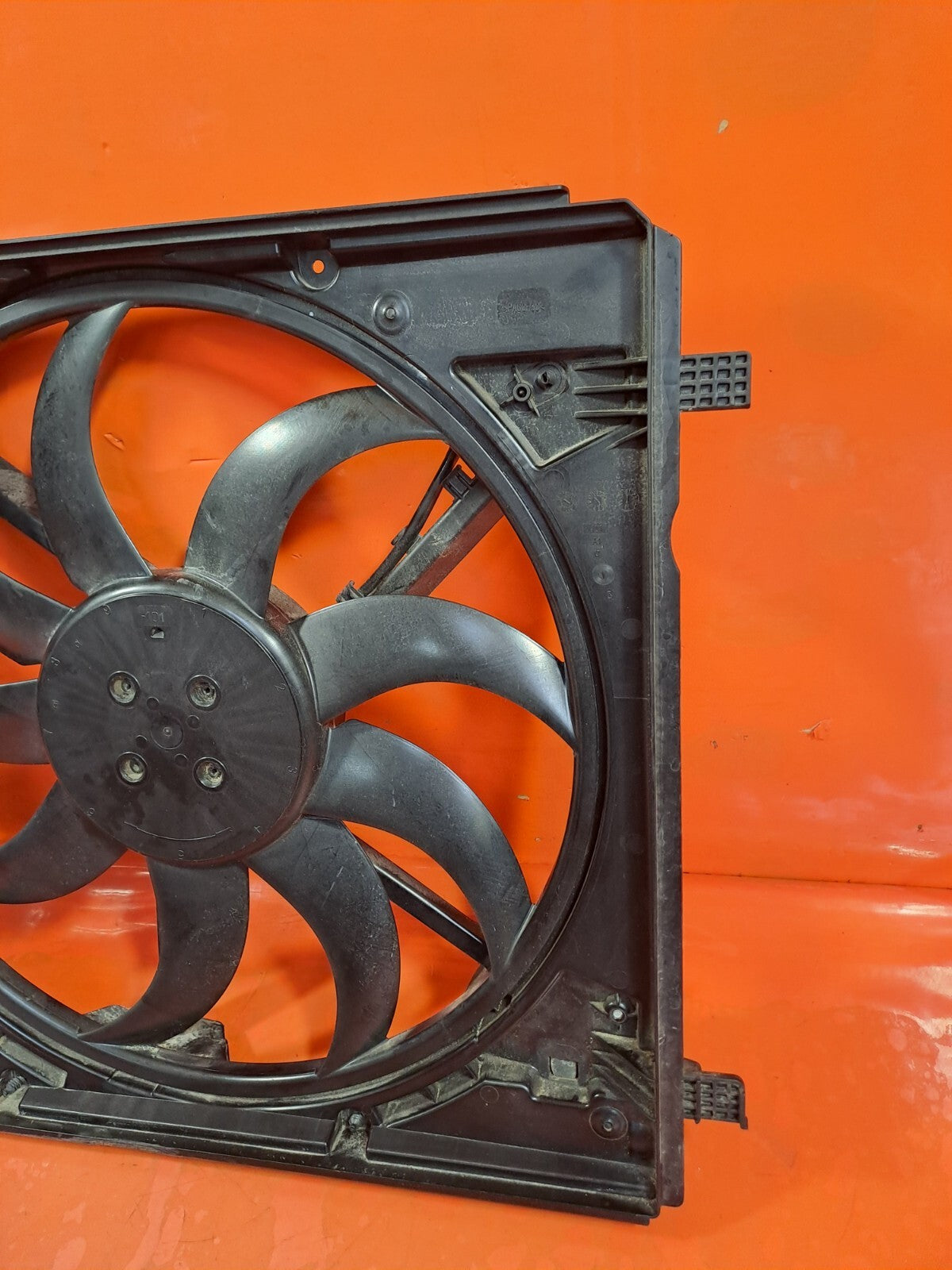 ✅Ford Focus (C 51) 2018 1.5 Diesel ENGINE COOLING RADIATOR FAN JX61-8C607-BB - Image 3