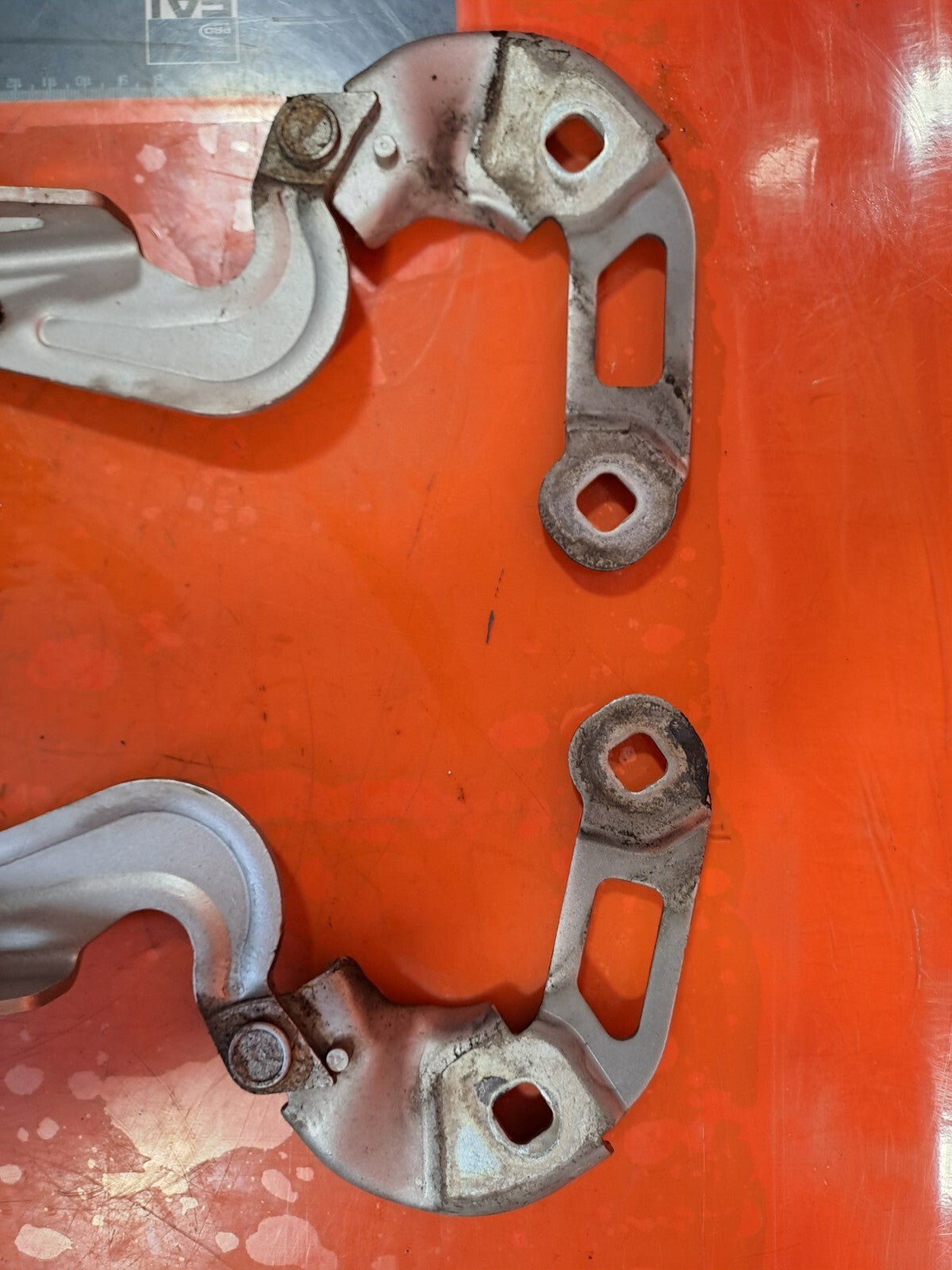 ✅Ford Focus (C 51) 2018 1.5 Diesel BONNET HINGES JX7B-A16800-AA JX7B-A16801-AA - Image 6
