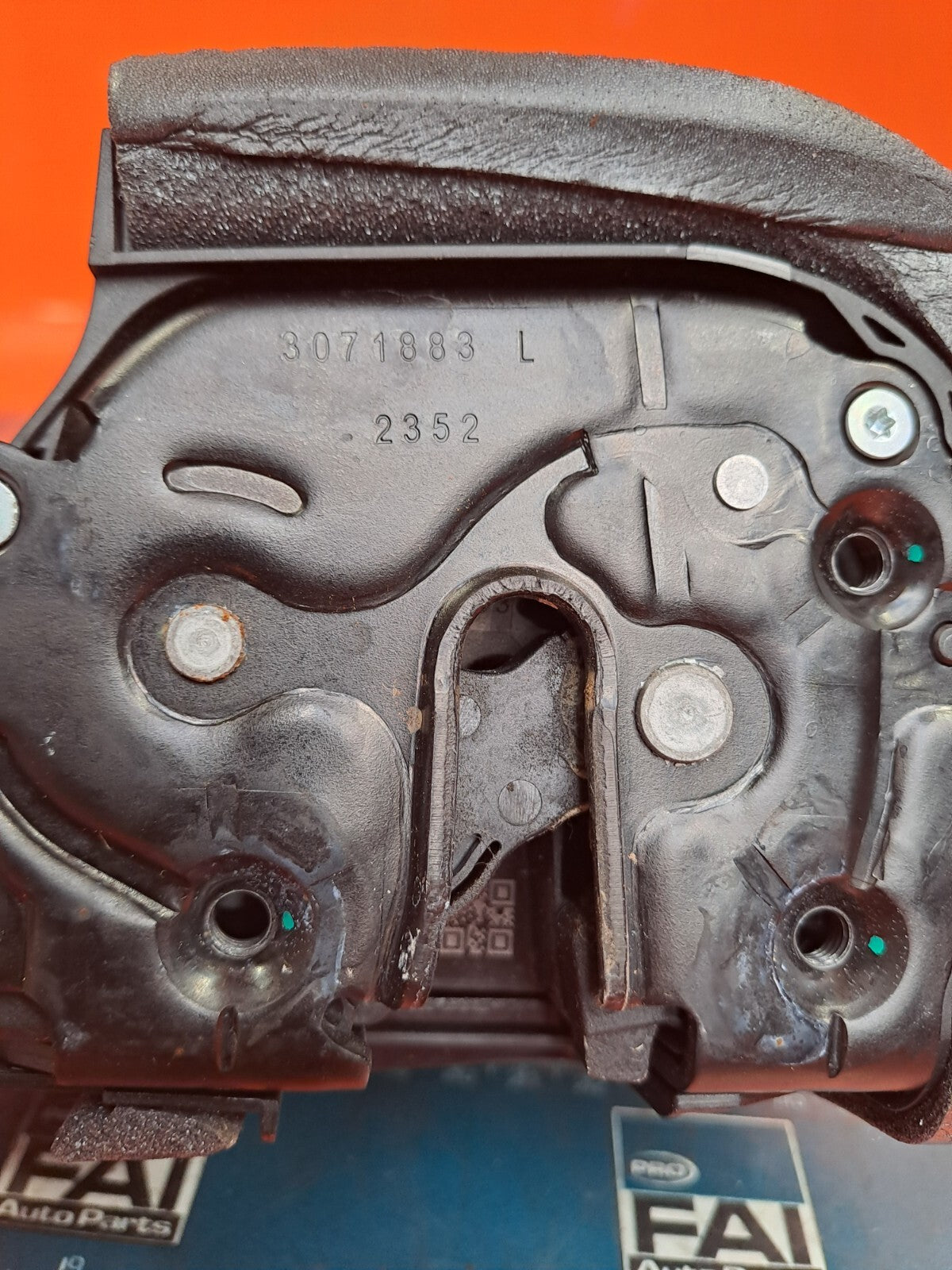 TESLA MODEL 3 LONG 2024 FRONT LEFT DOOR LOCK MECHANISM 1738946-01-D Warranty - Image 12