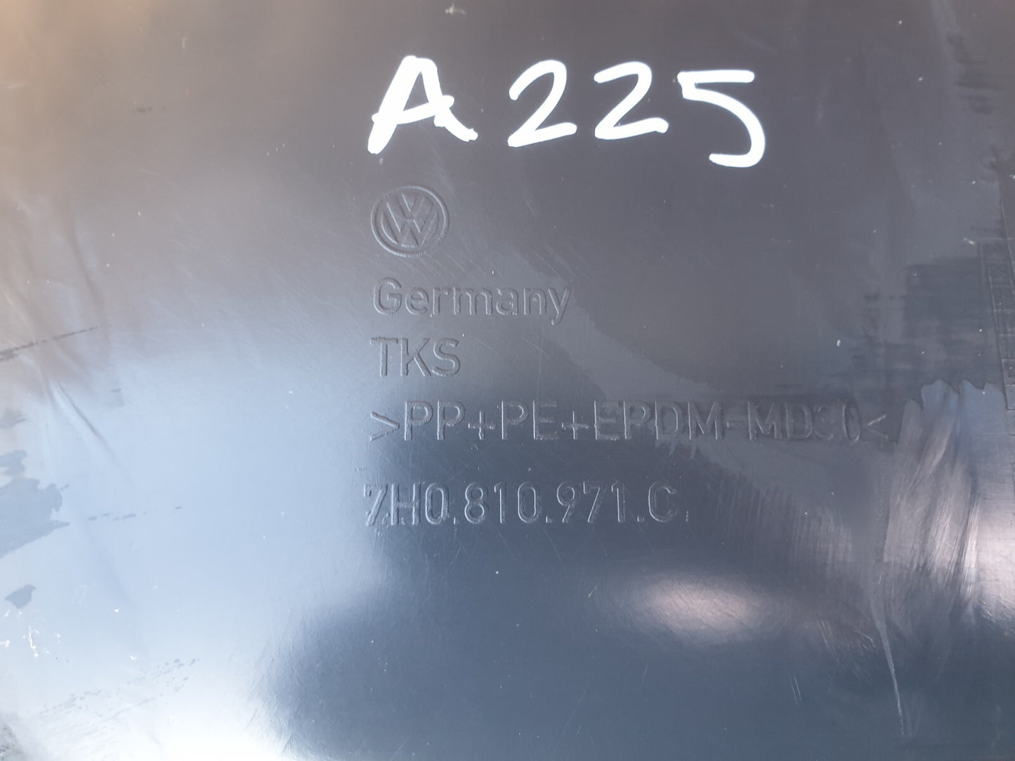 VW TRANSPORTER T6 2.0 DIESEL 2016 REAR LEFT WHEEL ARCH LINER SPLASH GUARD A225 - Image 8