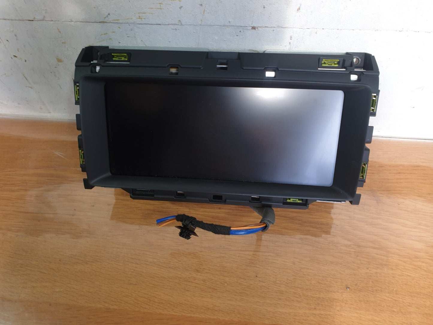 Jaguar F-Pace V6 3.0 Petrol 2017 SAT NAV DISPLAY SCREEN GX63-19C299-AC Warranty - Image 3