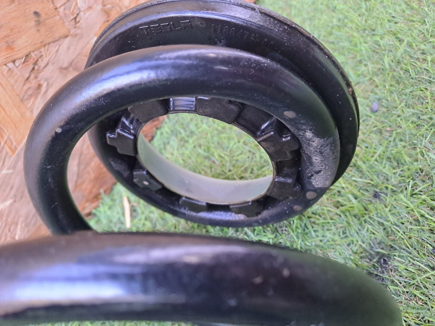 2024 TESLA MODEL 3 LONG REAR LEFT COIL SPRING 1344472-00-B + WARRANTY A207 - Image 9