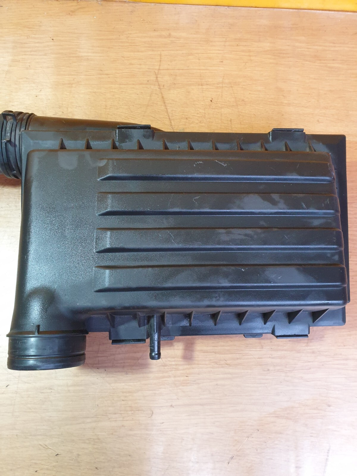 AUDI A3 E-TRON 1.4 PETROL 2015 AIR FILTER BOX 04E129611G Warranty A204 - Image 4