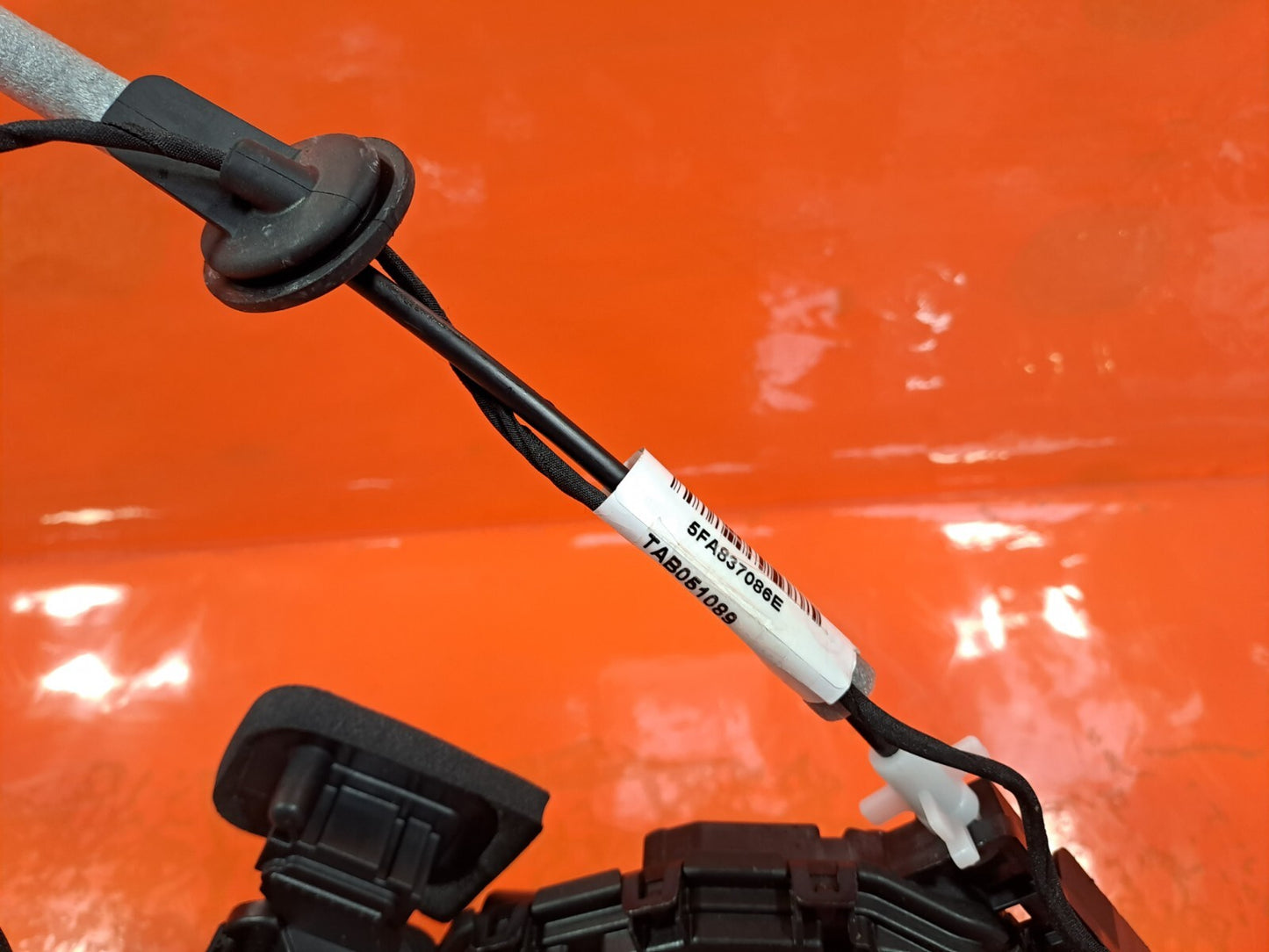 Cupra Leon VZ2 2023 1.4 Petrol FRONT RIGHT DOOR LOCK MECHANISM C6D-5TC837016D - Image 7
