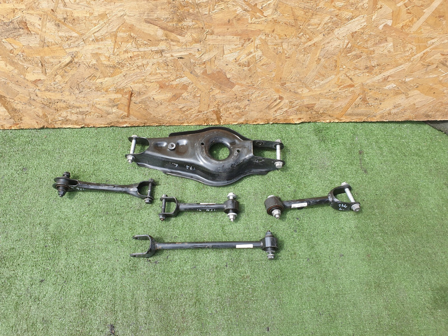 ✅2022 TESLA MODEL Y REAR LEFT SIDE ARM WISHBONE SET 1044441-00-F + WARRANTY A172 - Image 1