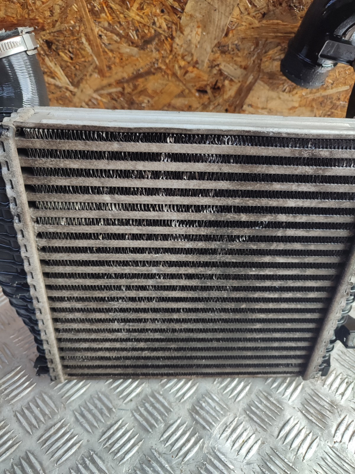 ✅2009 AUDI Q7 4L S LINE INTERCOOLER RADIATOR 7L6145803C + WARRANTY - Image 4