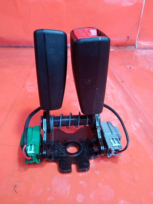 ✅Jaguar I-Pace Ev400 X590 2020 Rear Middle Seat Belt Buckle J9C3613K21AB8PVJ - Image 2