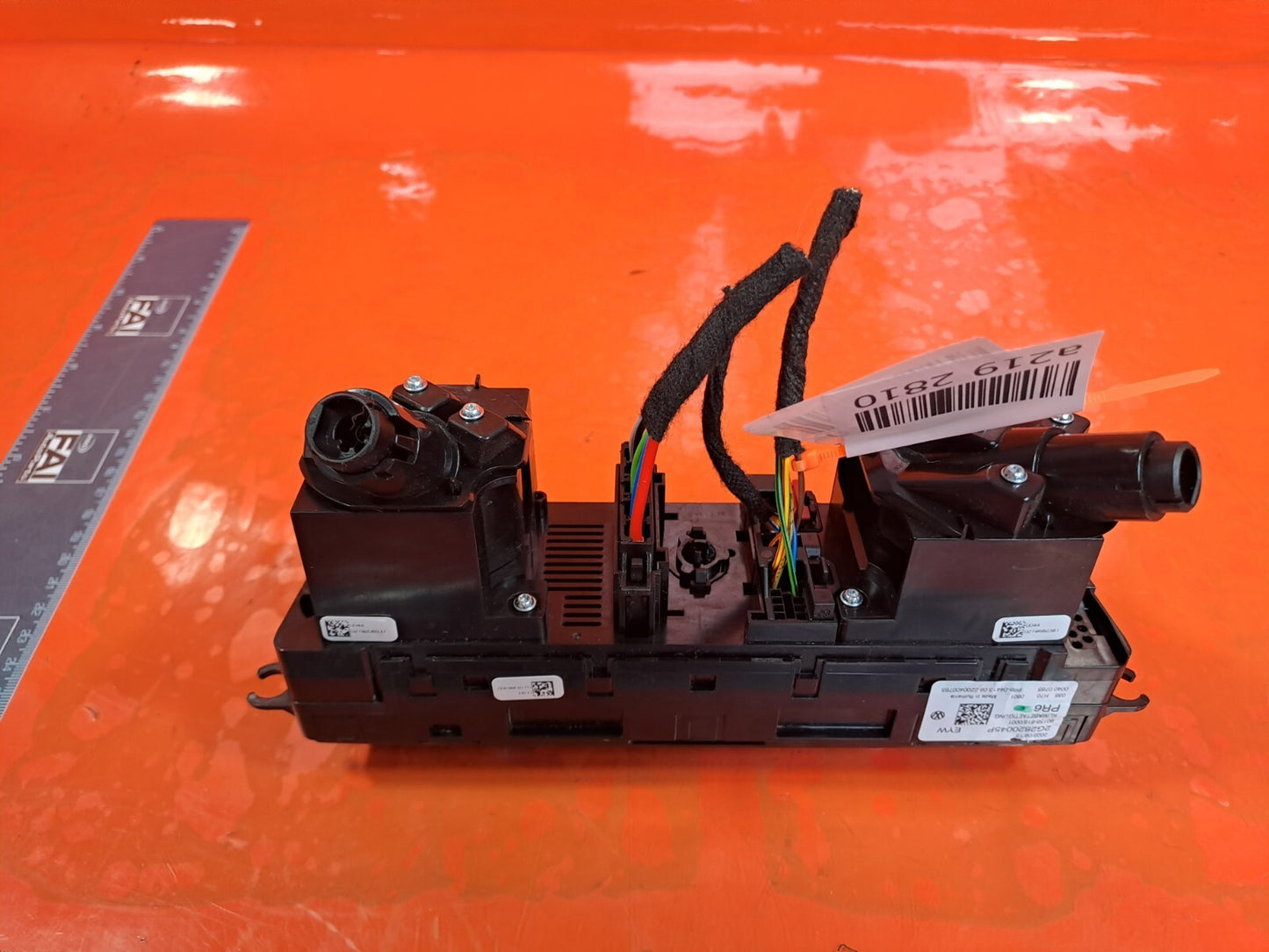 2023 VW TAIGO LIFE 1.0P A/C CLIMATE HEATER CONTROL PANEL SWITCH 2G2820045P A219 - Image 7