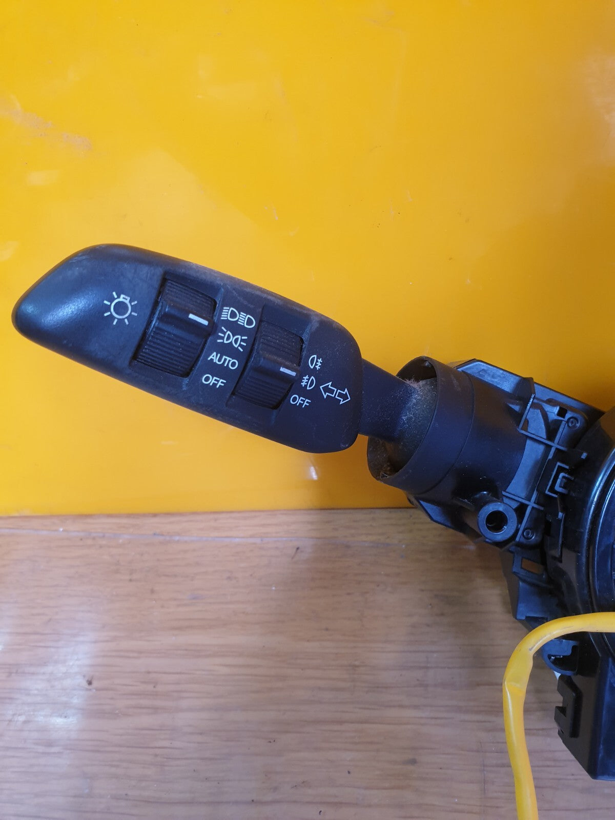 ✅2016 SSANGYONG TIVOLI XLV 1.6XDi INDICATOR WIPER SWITCH STALK SQUIB 85910-35300 - Image 2
