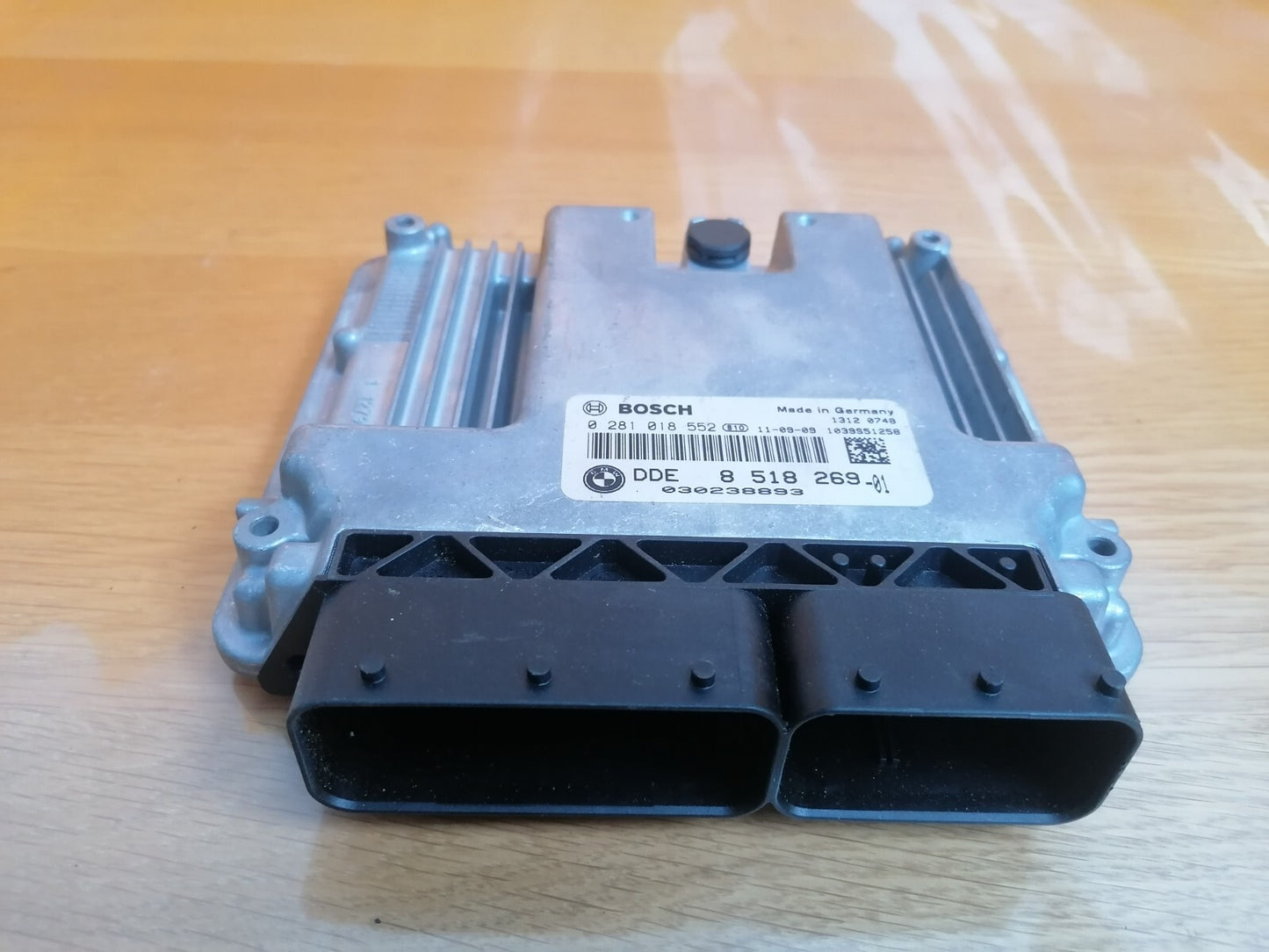 BMW 3 SERIES E90 E91 2.0 DIESEL ENGINE CONTROL MODULE ECU 0281018552 8518269 X00 - Image 2