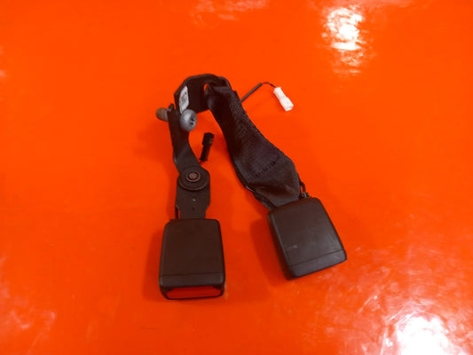 BMW F40 116D 1.5 Diesel 2021 Rear Middle Seat Buckle 7456284 Warranty A365 - Image 2