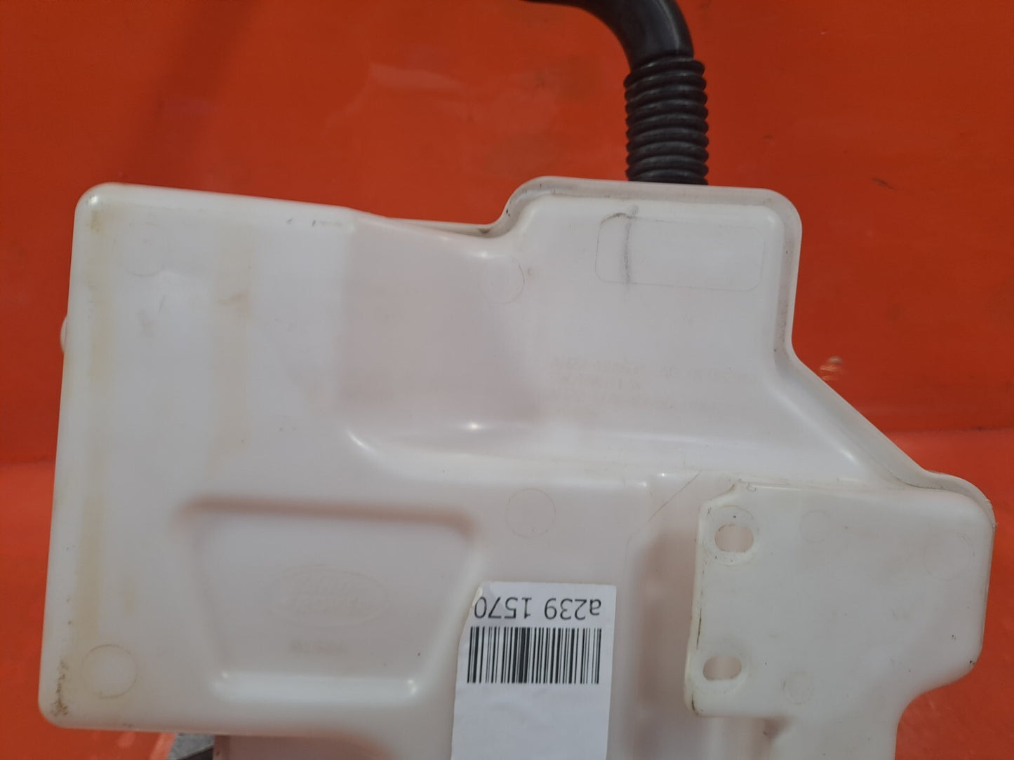 ✅2011 LAND ROVER DISCOVERY 4 L319 WINDSCREEN WASHER BOTTLE AH22-17A645-AD A239 - Image 2