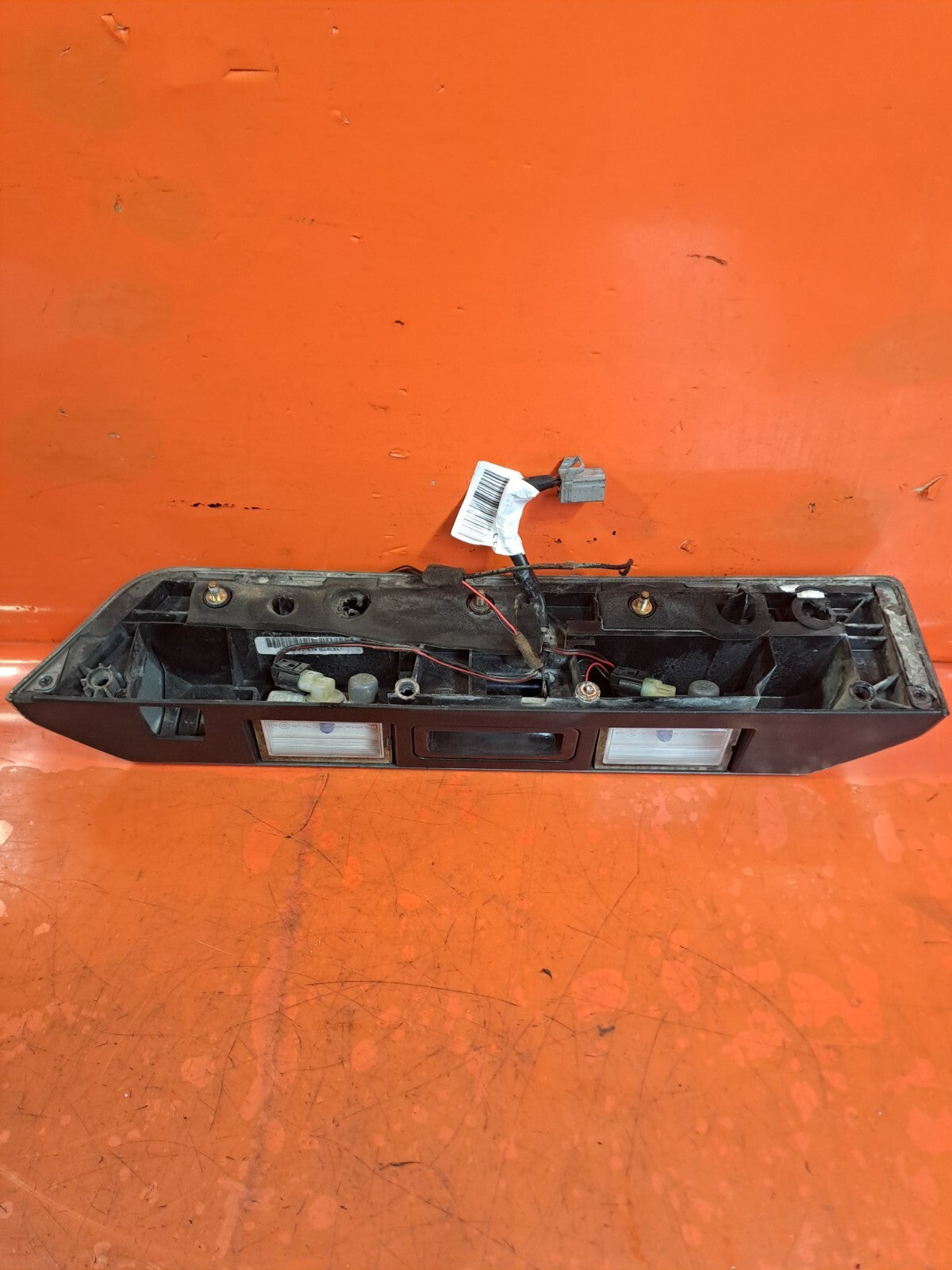 ✅2010 LAND ROVER DISCOVERY 4 L319 TAILGATE HANDLE LICENSE LIGHT AH22-431E76-BA - Image 9