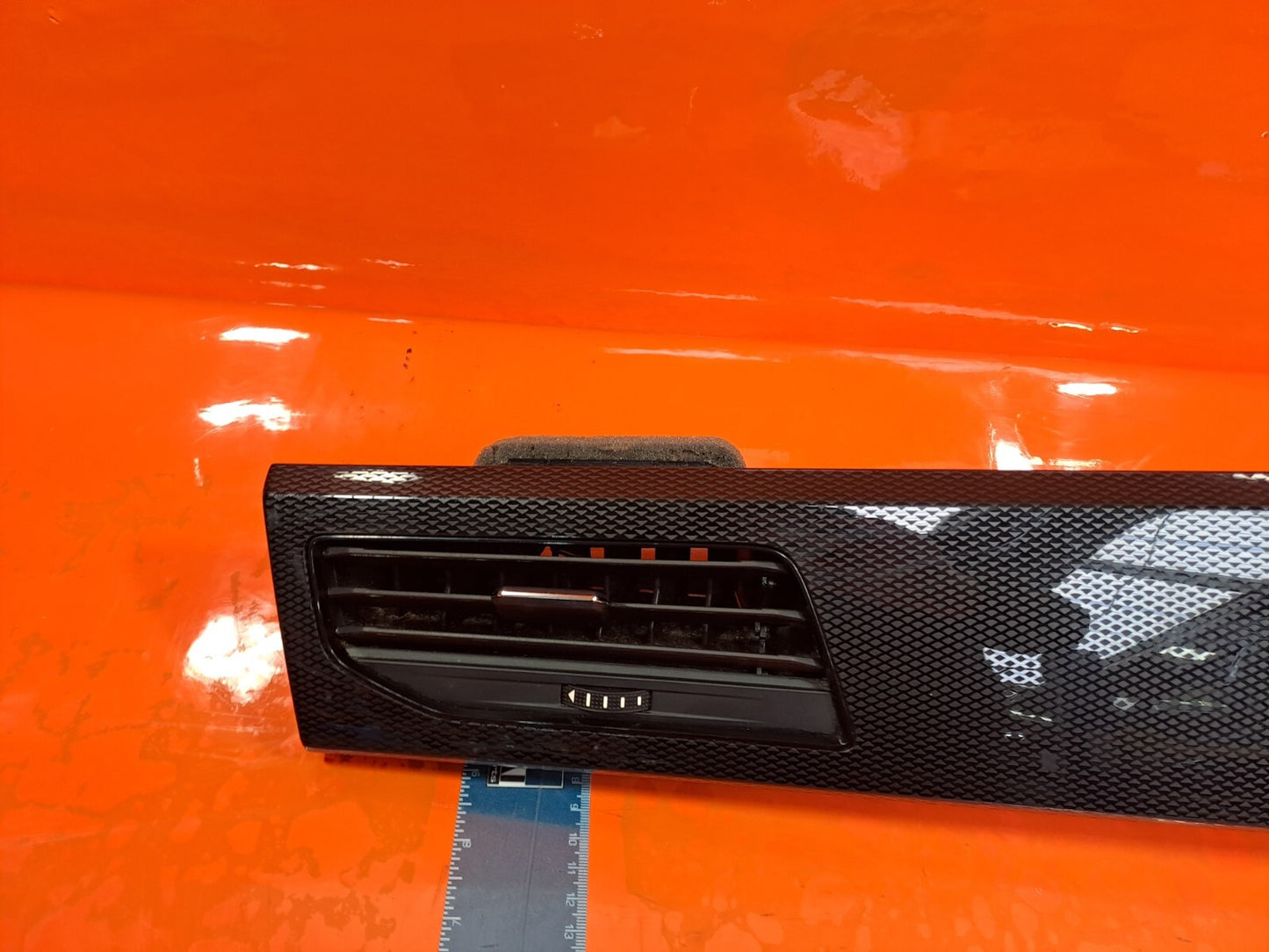 2023 VW TAIGO LIFE 1.0P DASHBOARD AIR VENT TRIM 2G2858417AE + WARRANTY A219 - Image 2