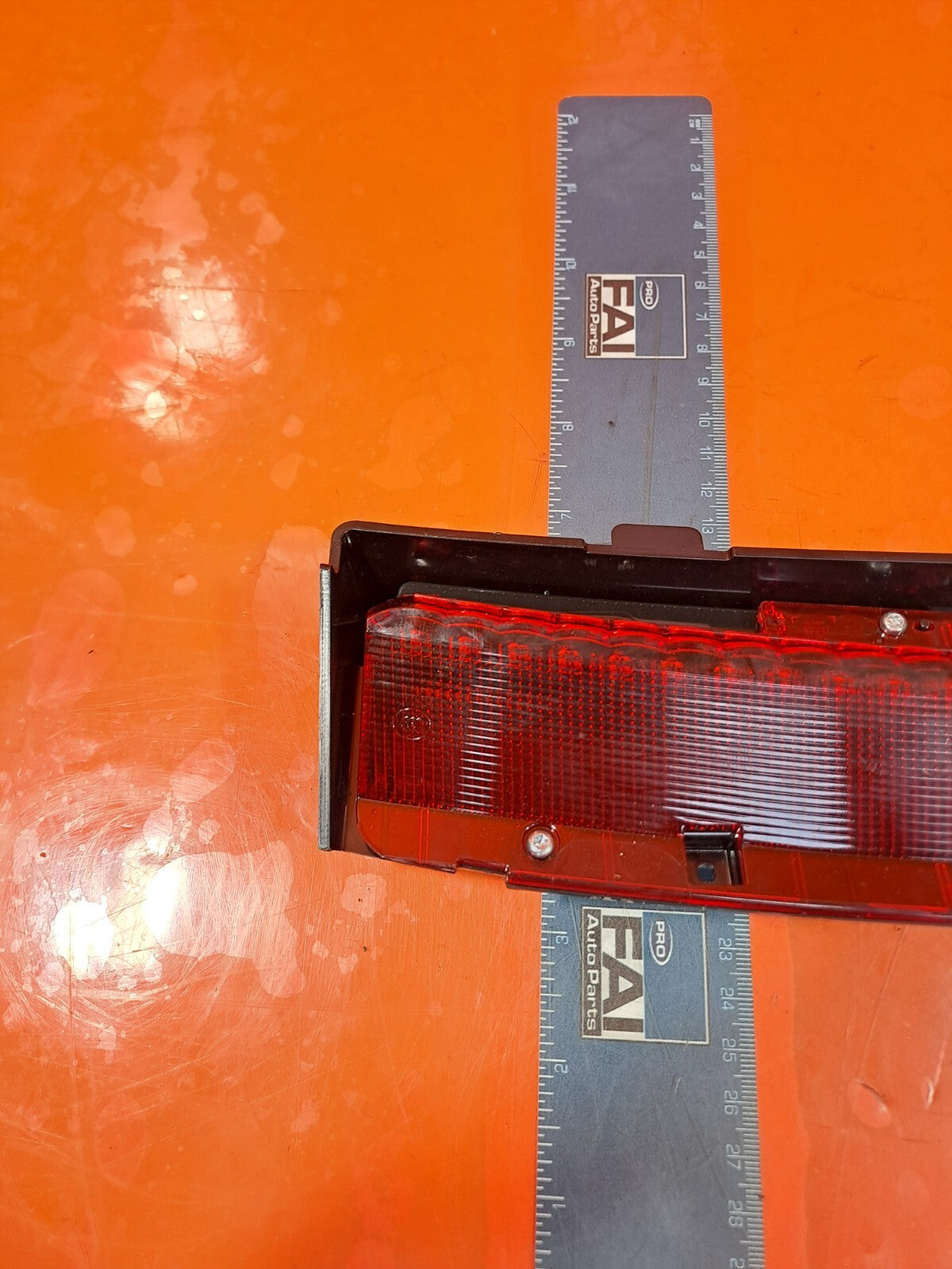 TESLA MODEL 3 LONG 2024 ADDITIONAL BRAKE LIGHT 1615202-00-C Warranty A207 - Image 2