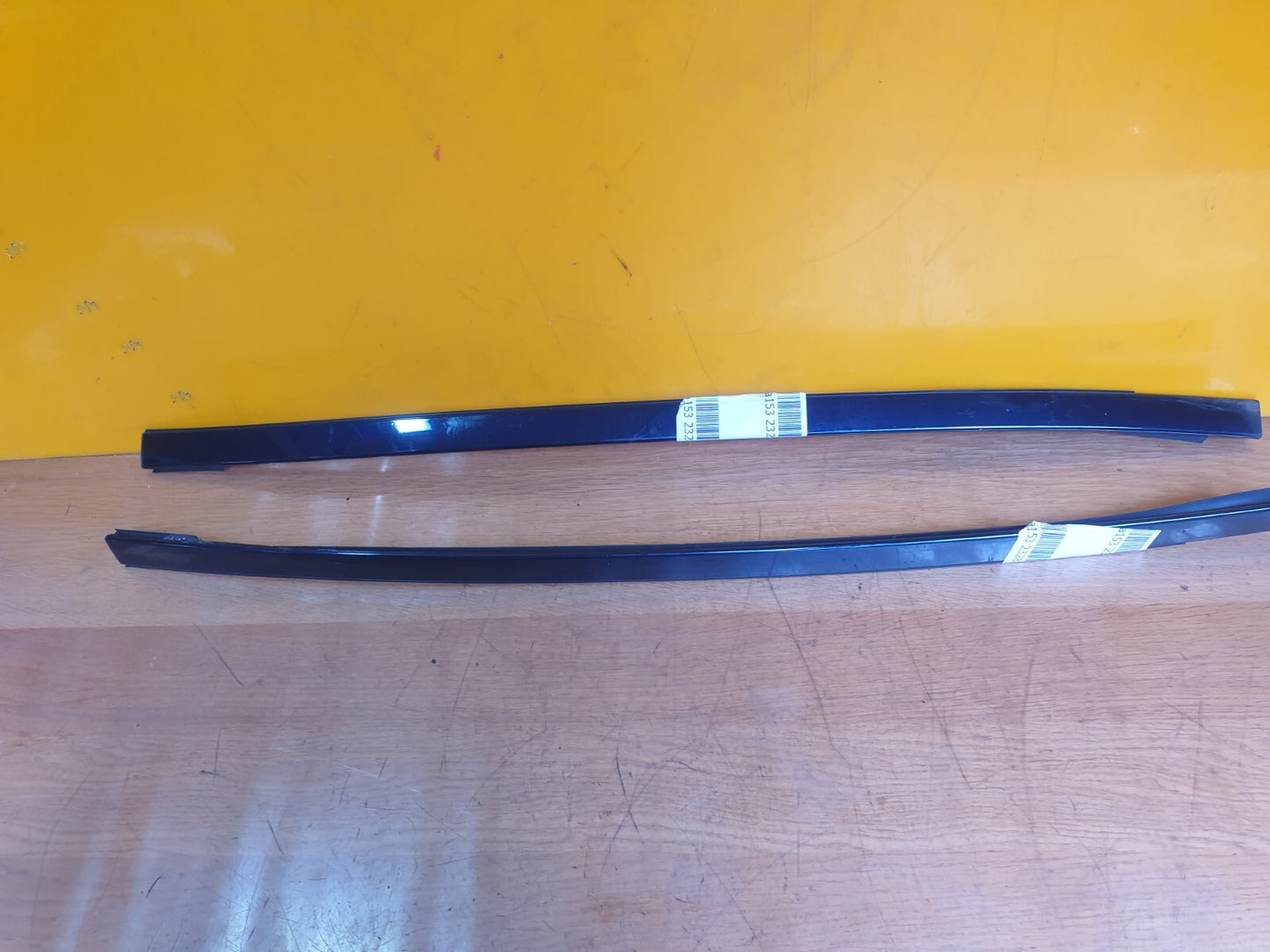 ✅2014 BMW 5 SERIES F11 4.4P WINDSCREEN MOULDING TRIM PAIR 7362463 7362464 A153 - Image 2